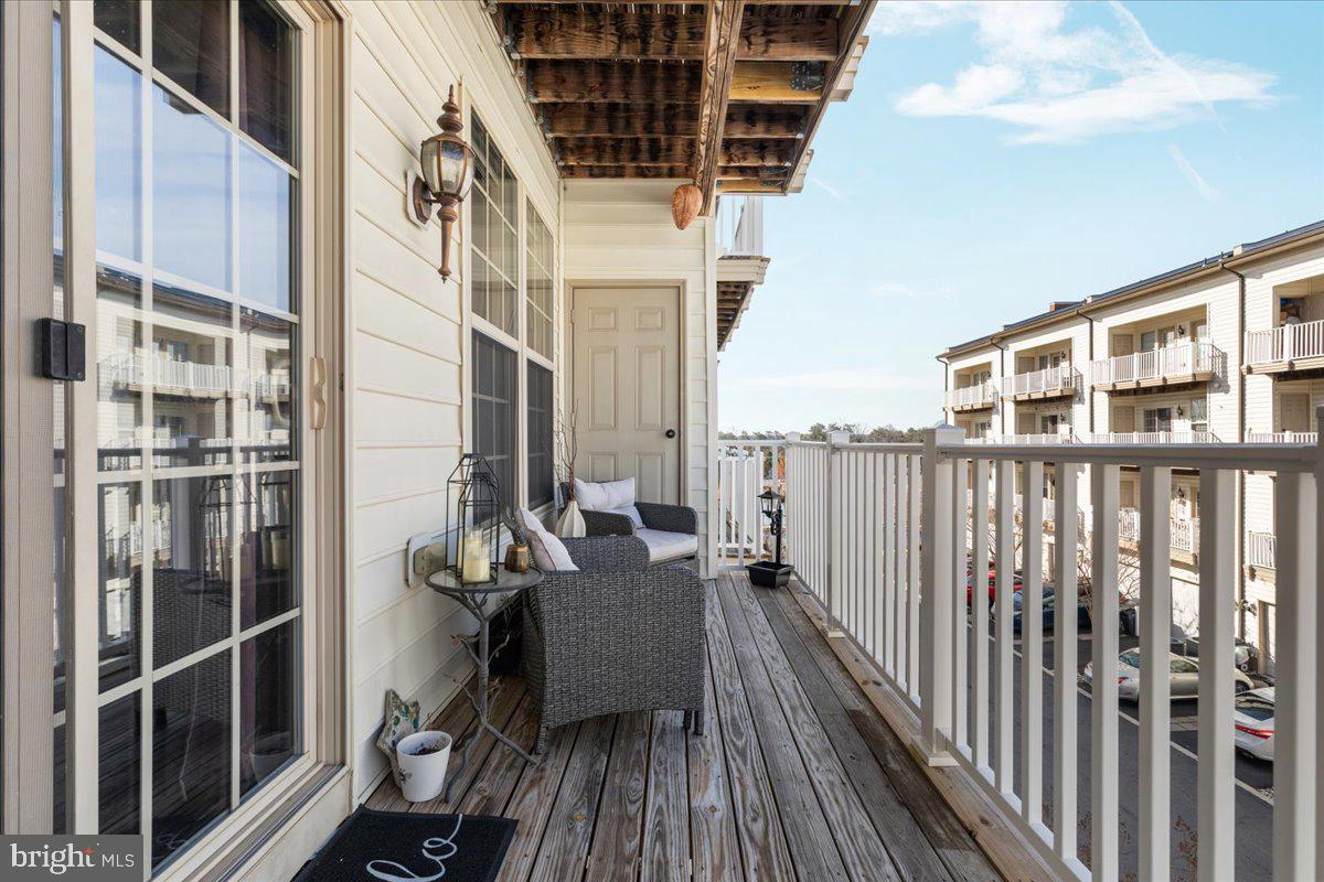 MADISON CRESCENT - Residential