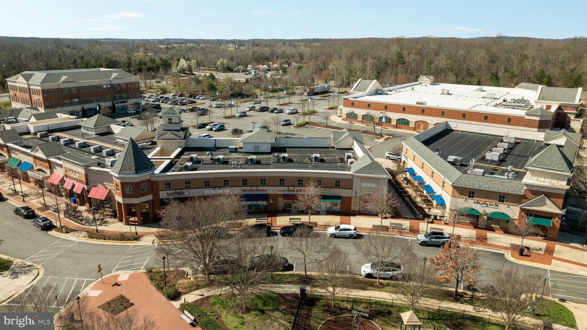 MADISON CRESCENT - Residential