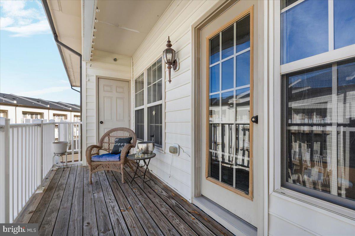 MADISON CRESCENT - Residential