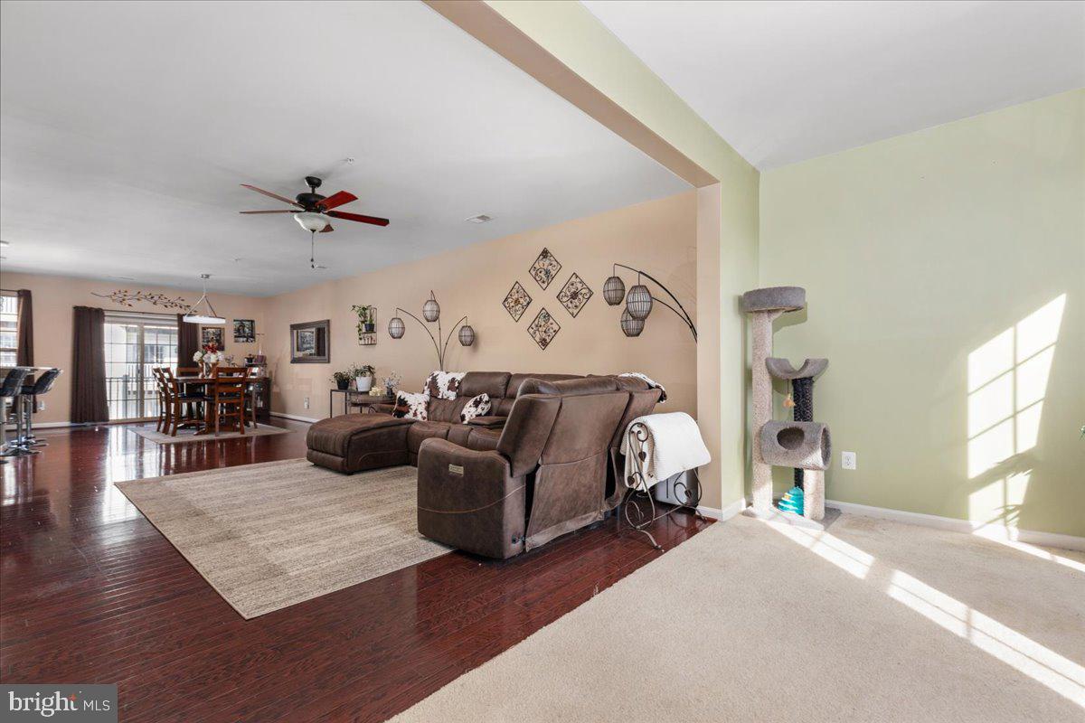 MADISON CRESCENT - Residential