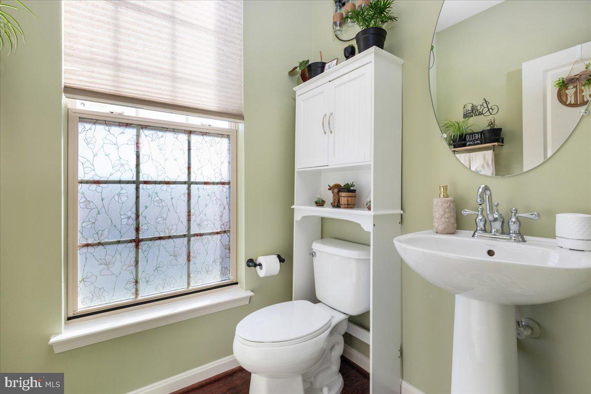 MADISON CRESCENT - Residential