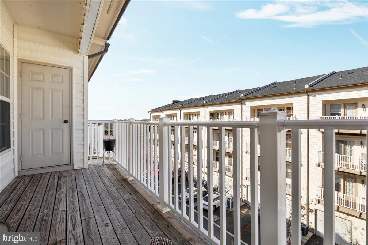 MADISON CRESCENT - Residential