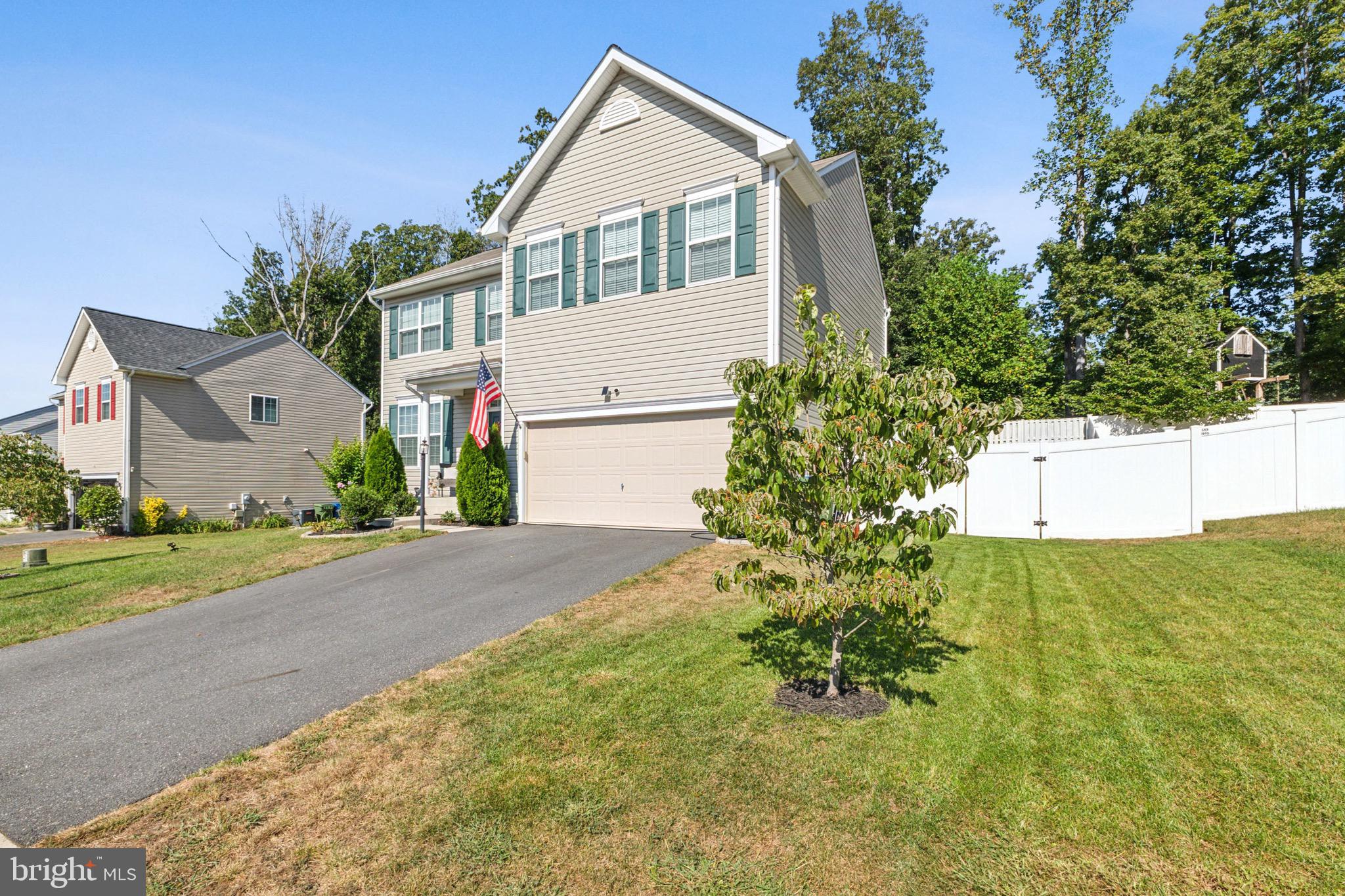 8 WORSHAM LANE