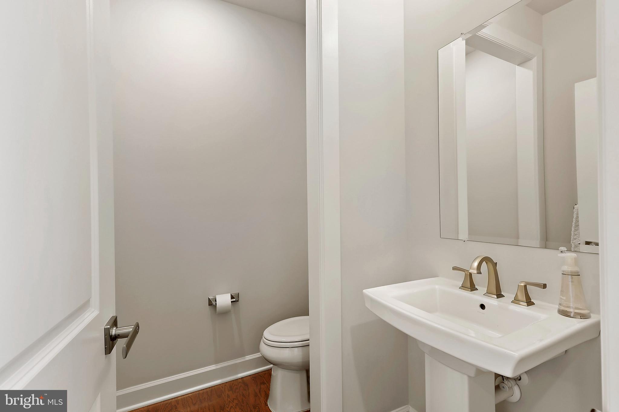 THE ESTATES AT MILL CREEK - Residential