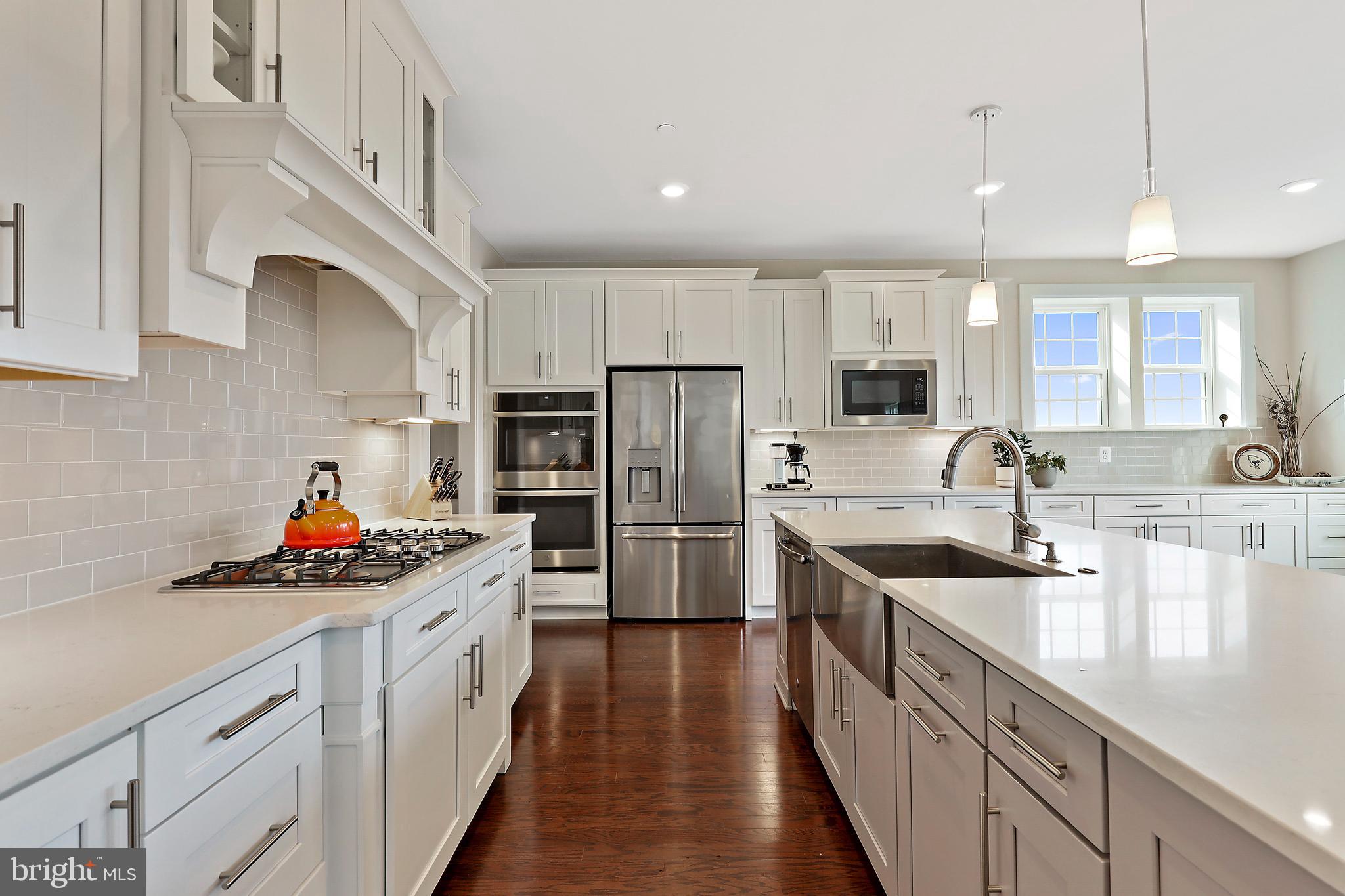 THE ESTATES AT MILL CREEK - Residential