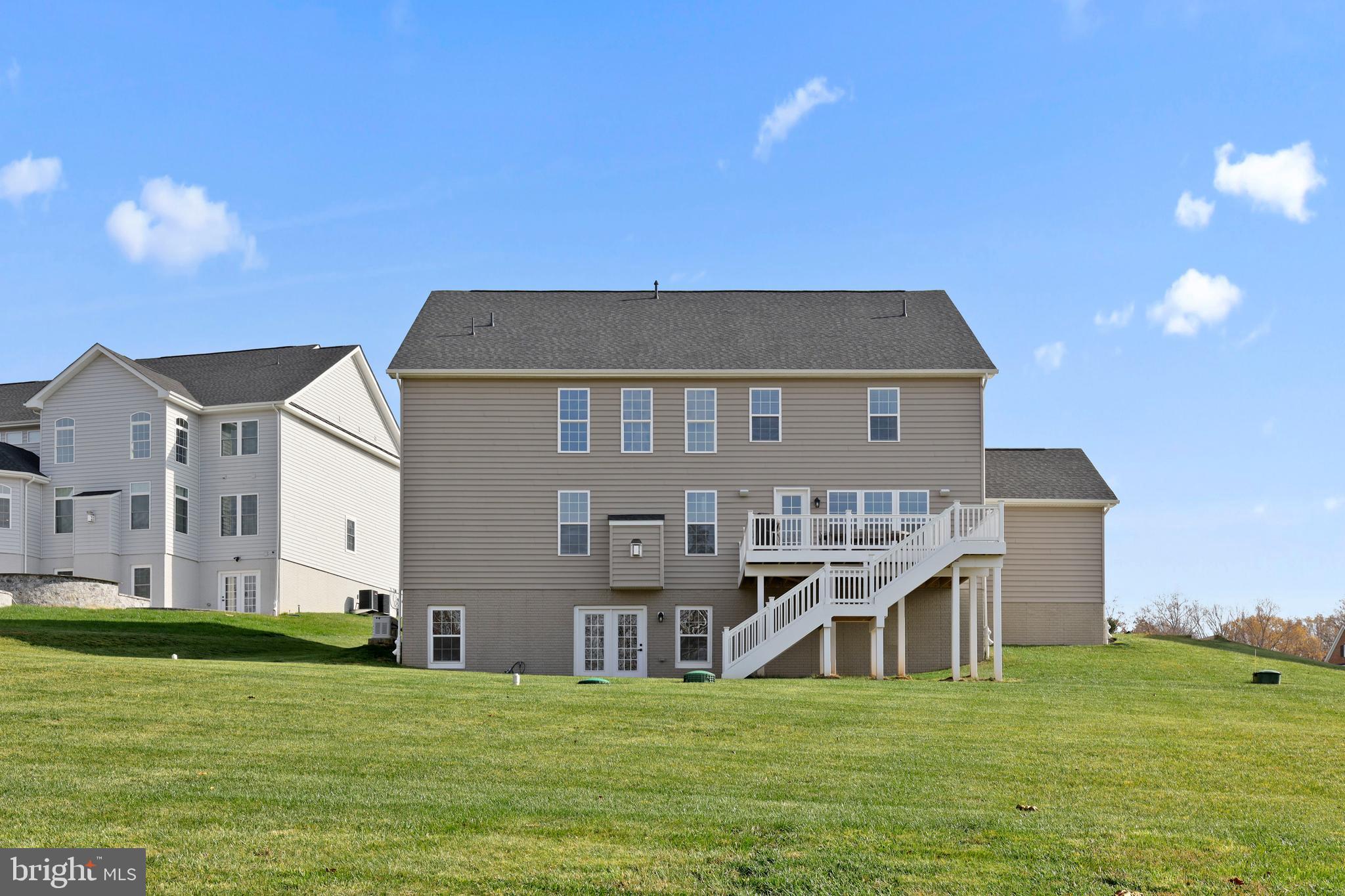 THE ESTATES AT MILL CREEK - Residential