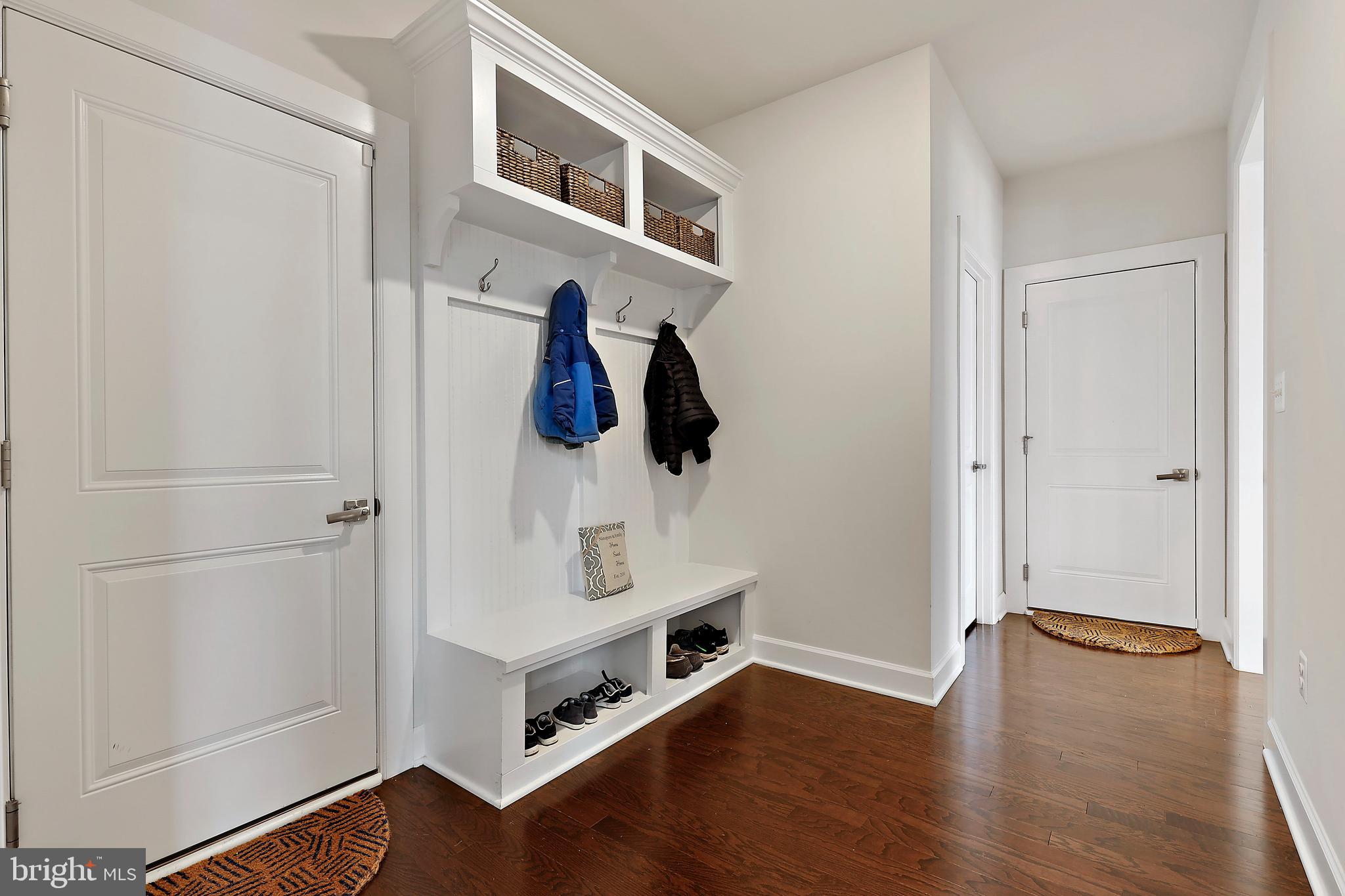 THE ESTATES AT MILL CREEK - Residential