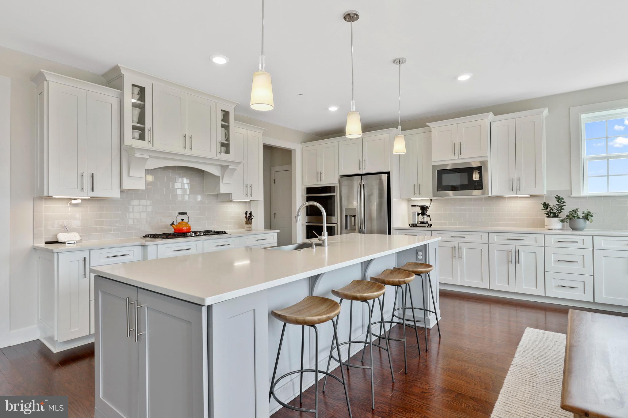 THE ESTATES AT MILL CREEK - Residential