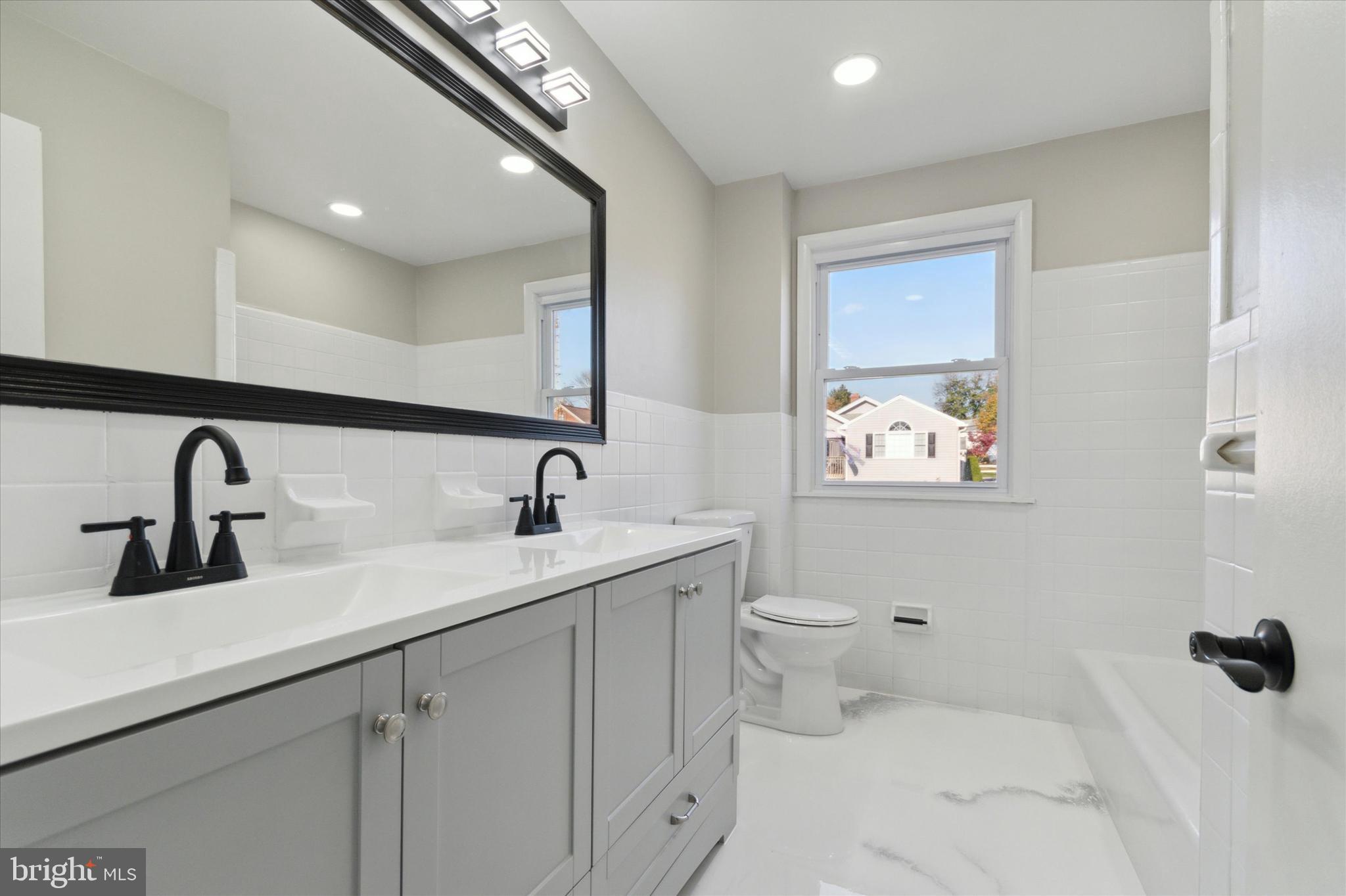 NEWTOWN HGTS - Residential