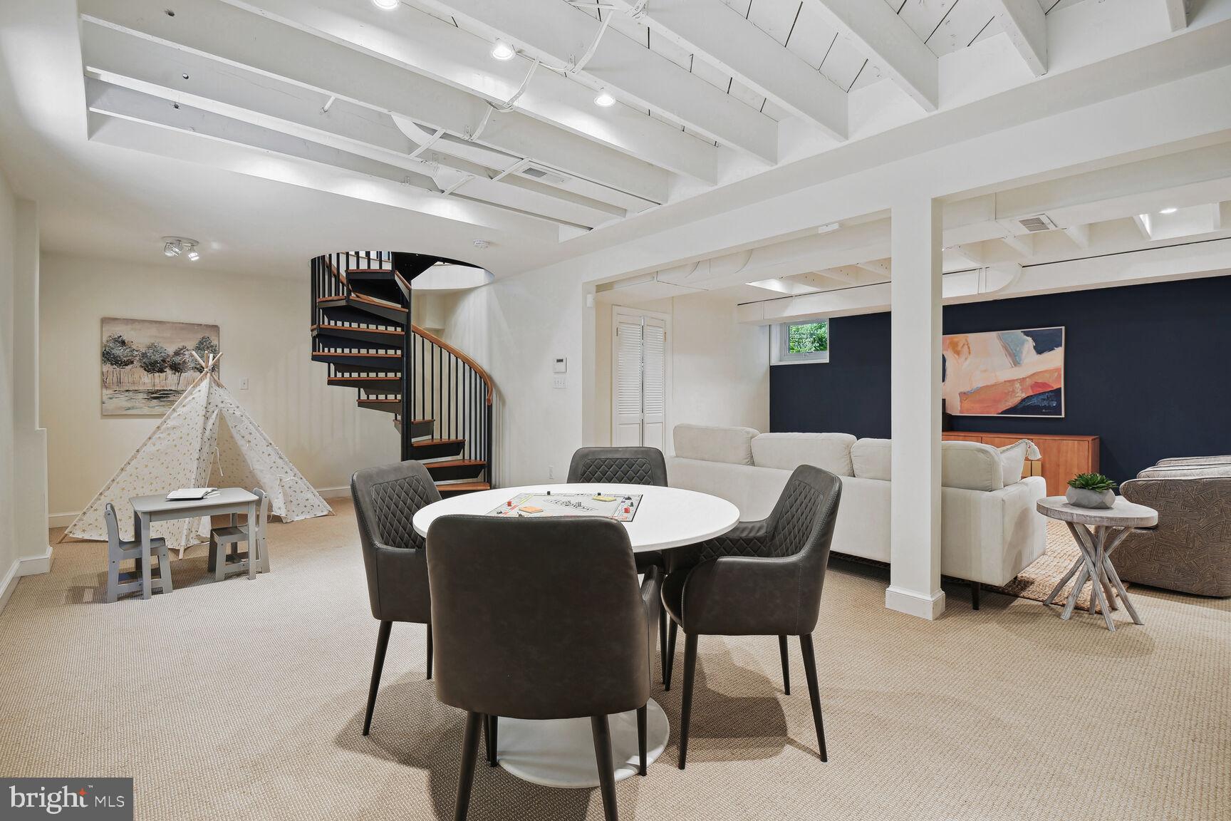 MASS AVE HILLS - Residential