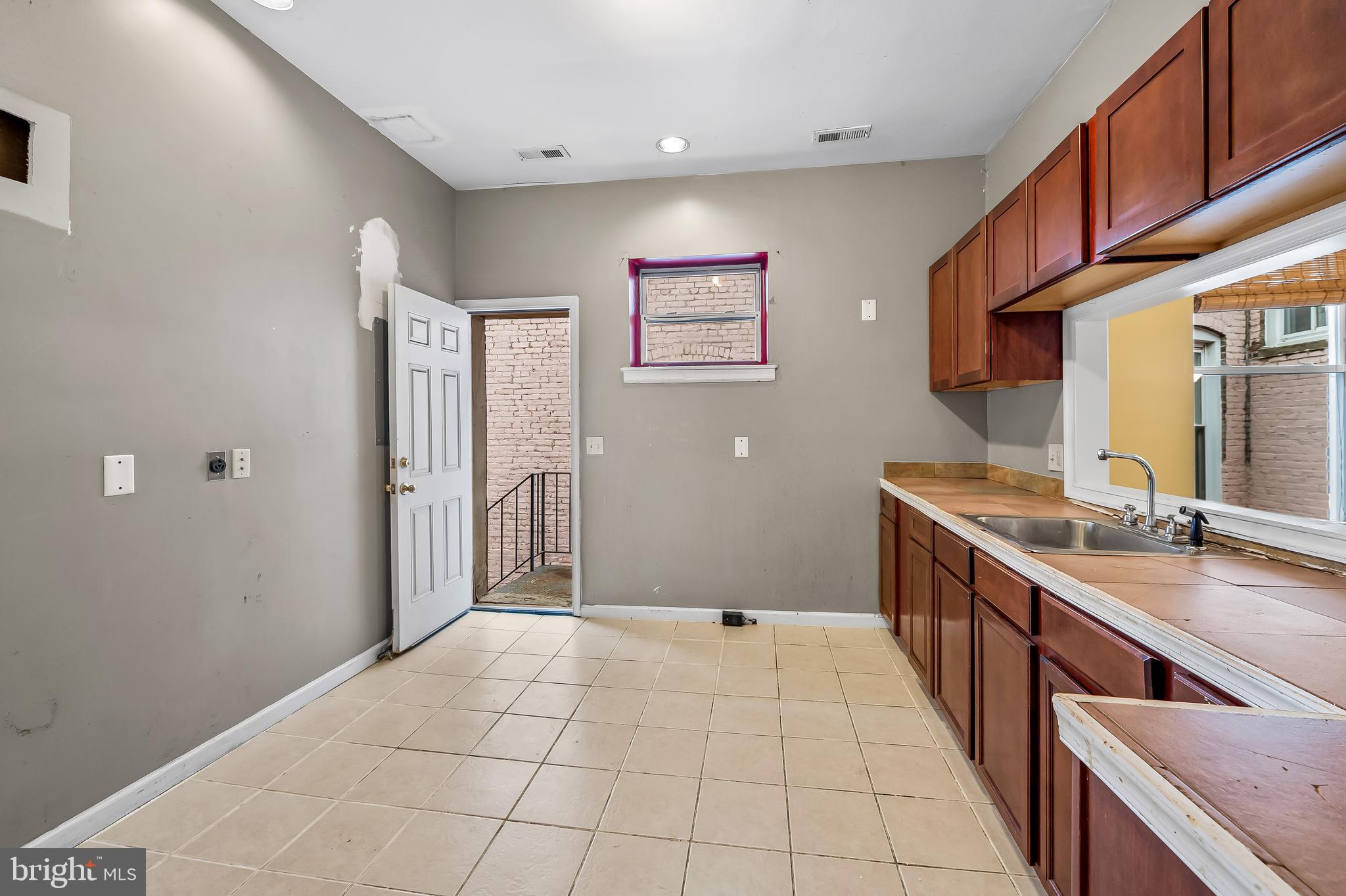 RESERVOIR HILL - Residential Income