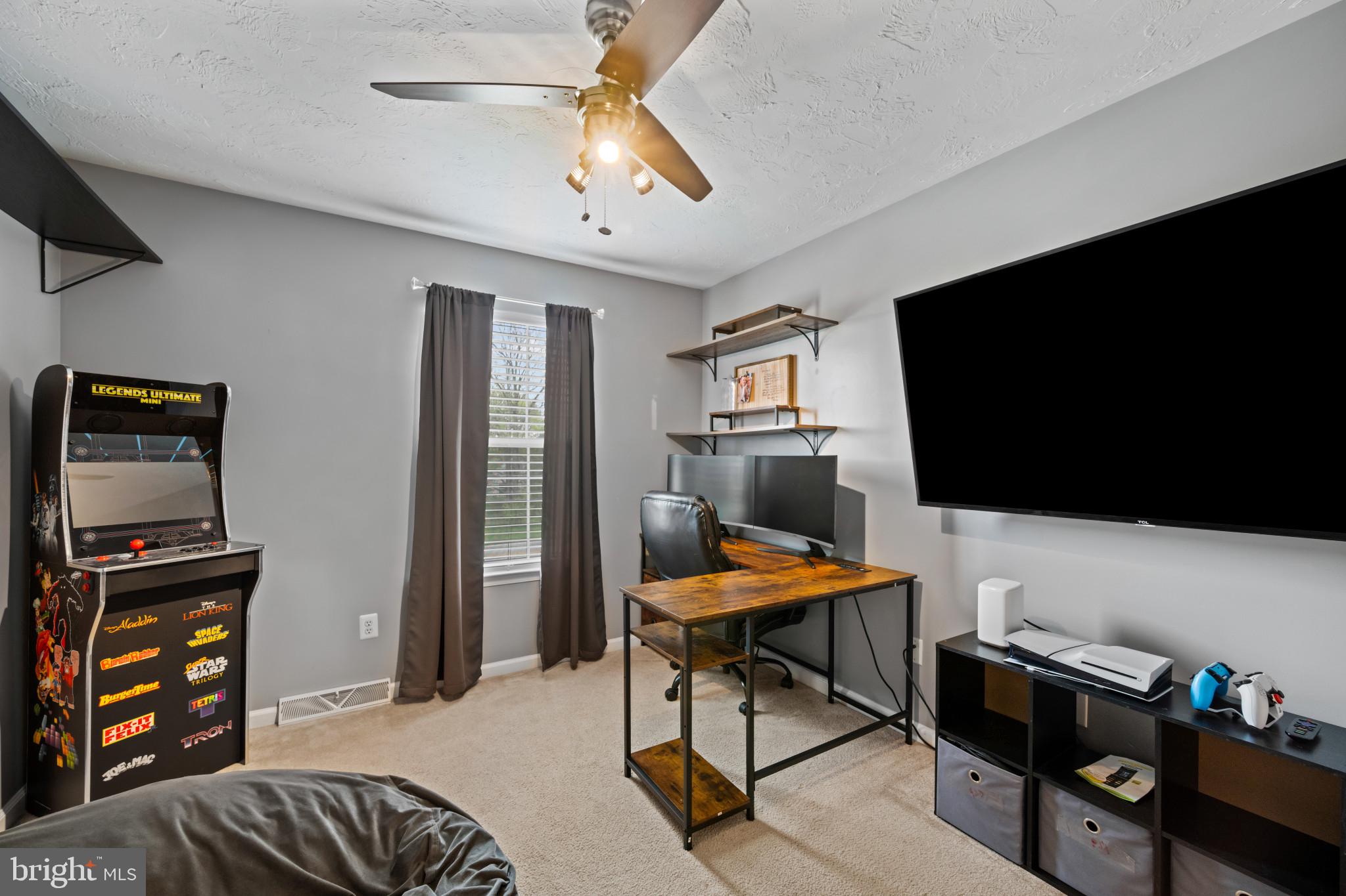 ALLWODD MANOR - Residential