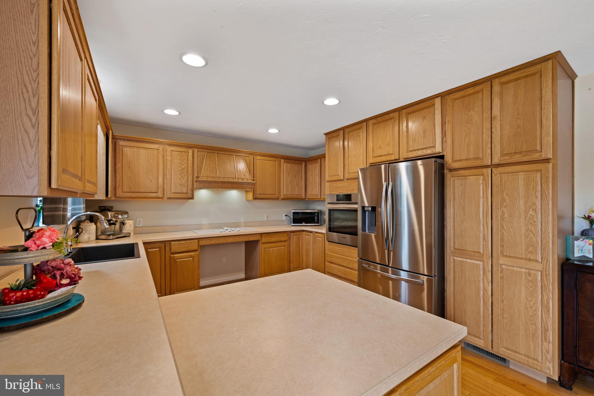 ALLWODD MANOR - Residential