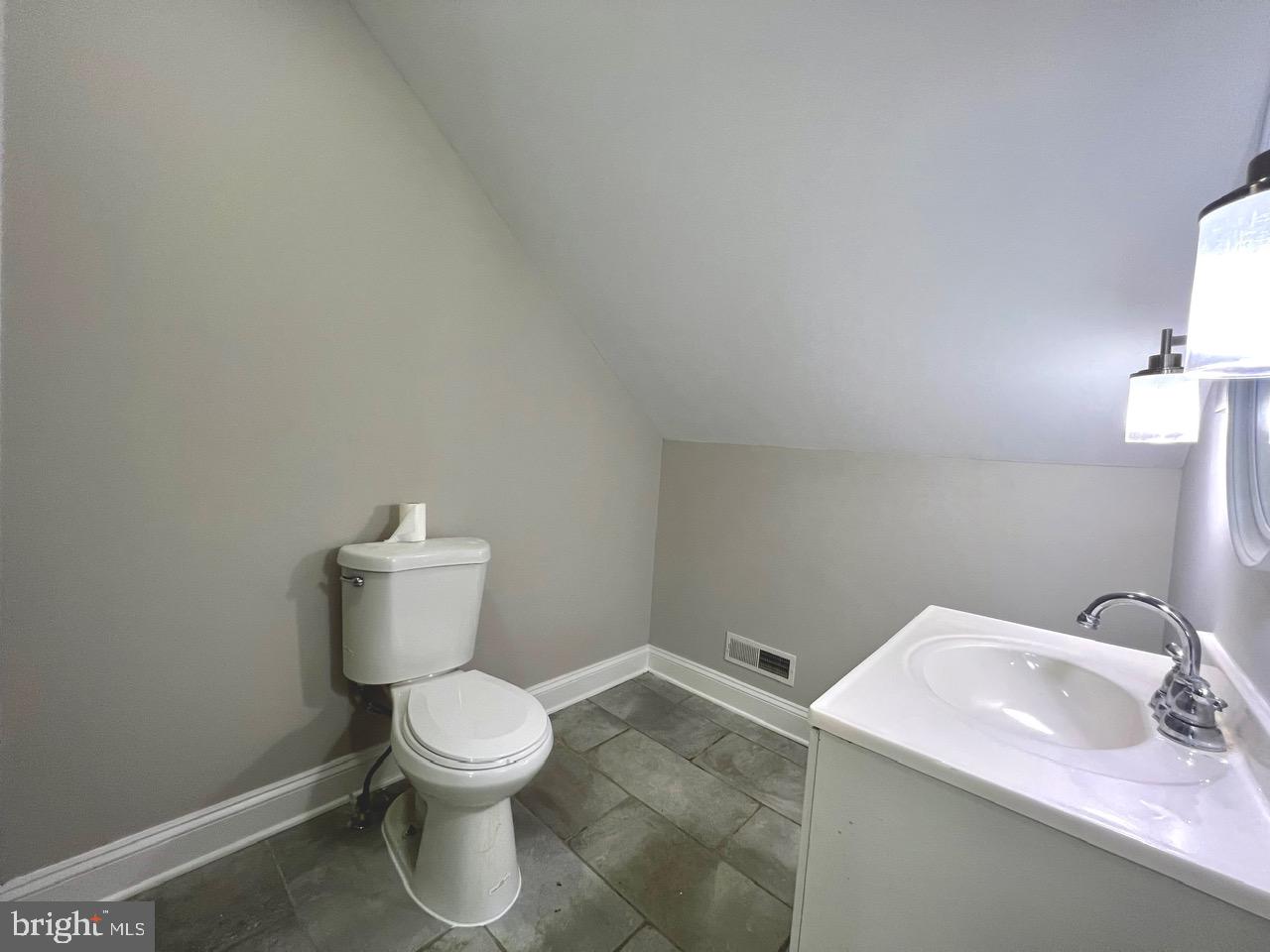 MARTINSBURG CITY - Residential Lease