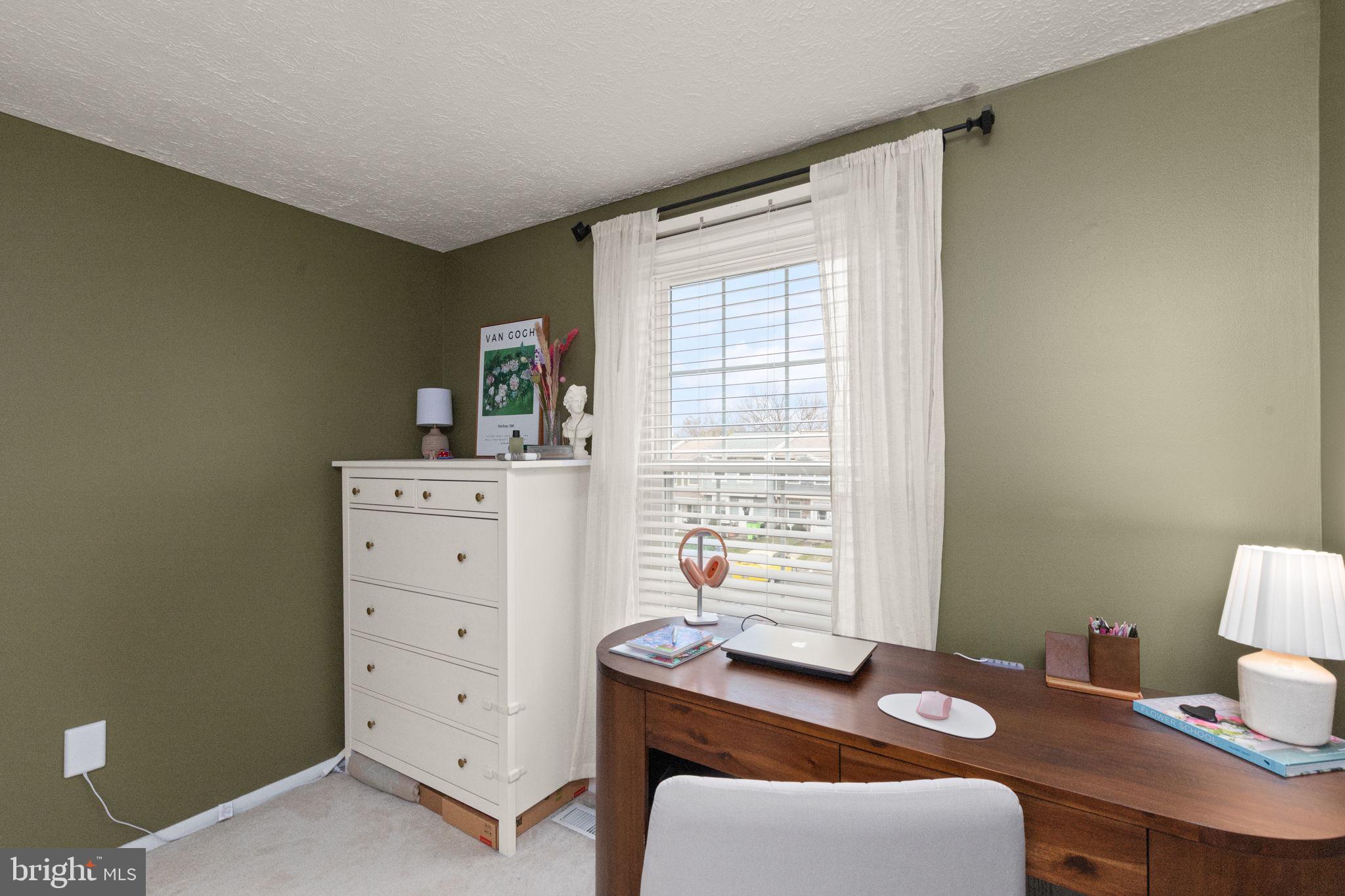 LAUREL VALLEY - Residential