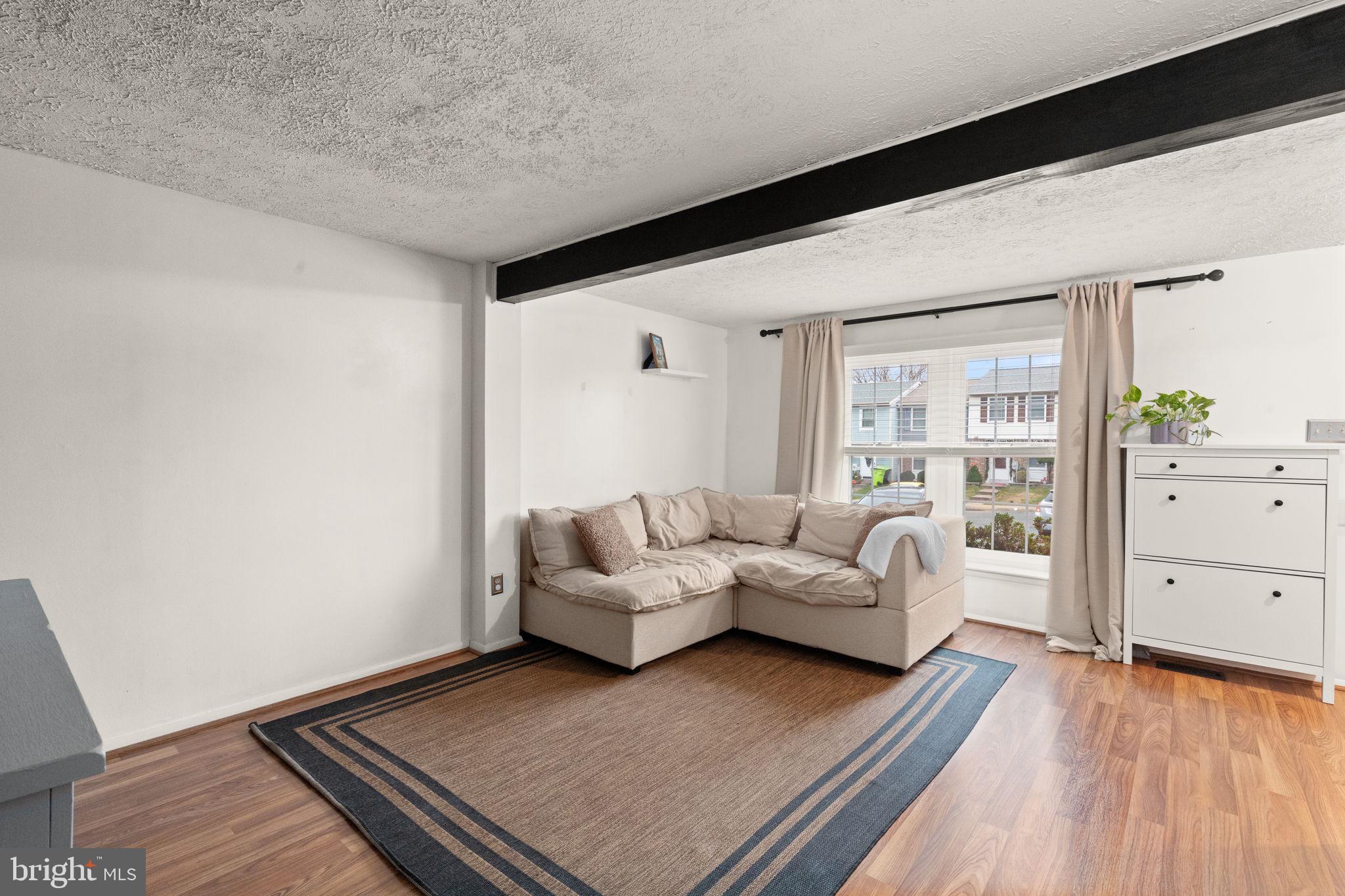 LAUREL VALLEY - Residential