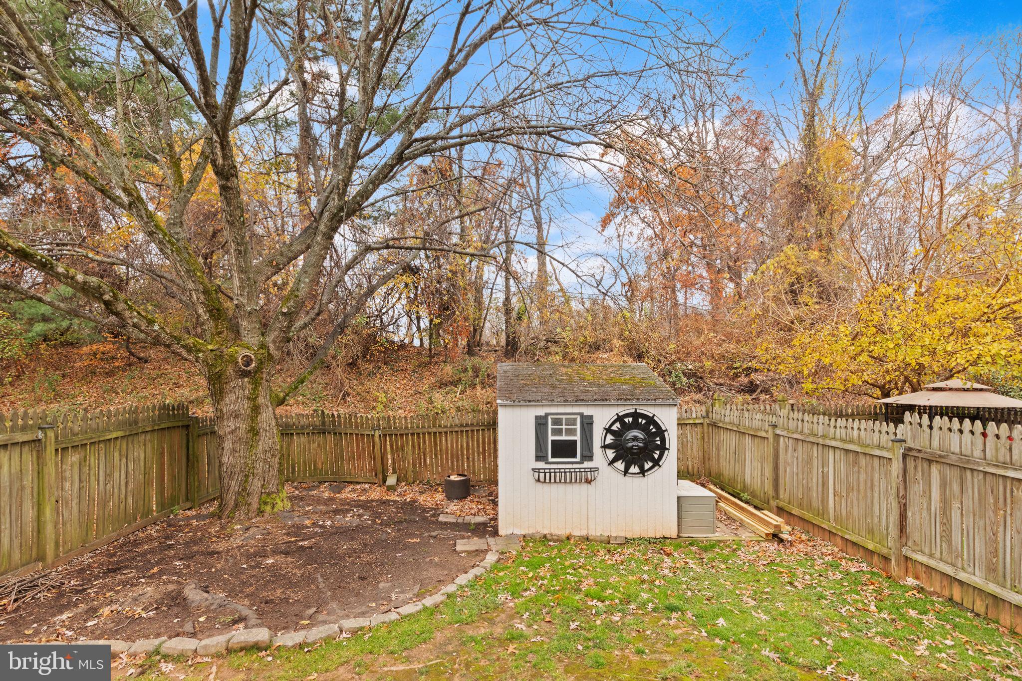 LAUREL VALLEY - Residential