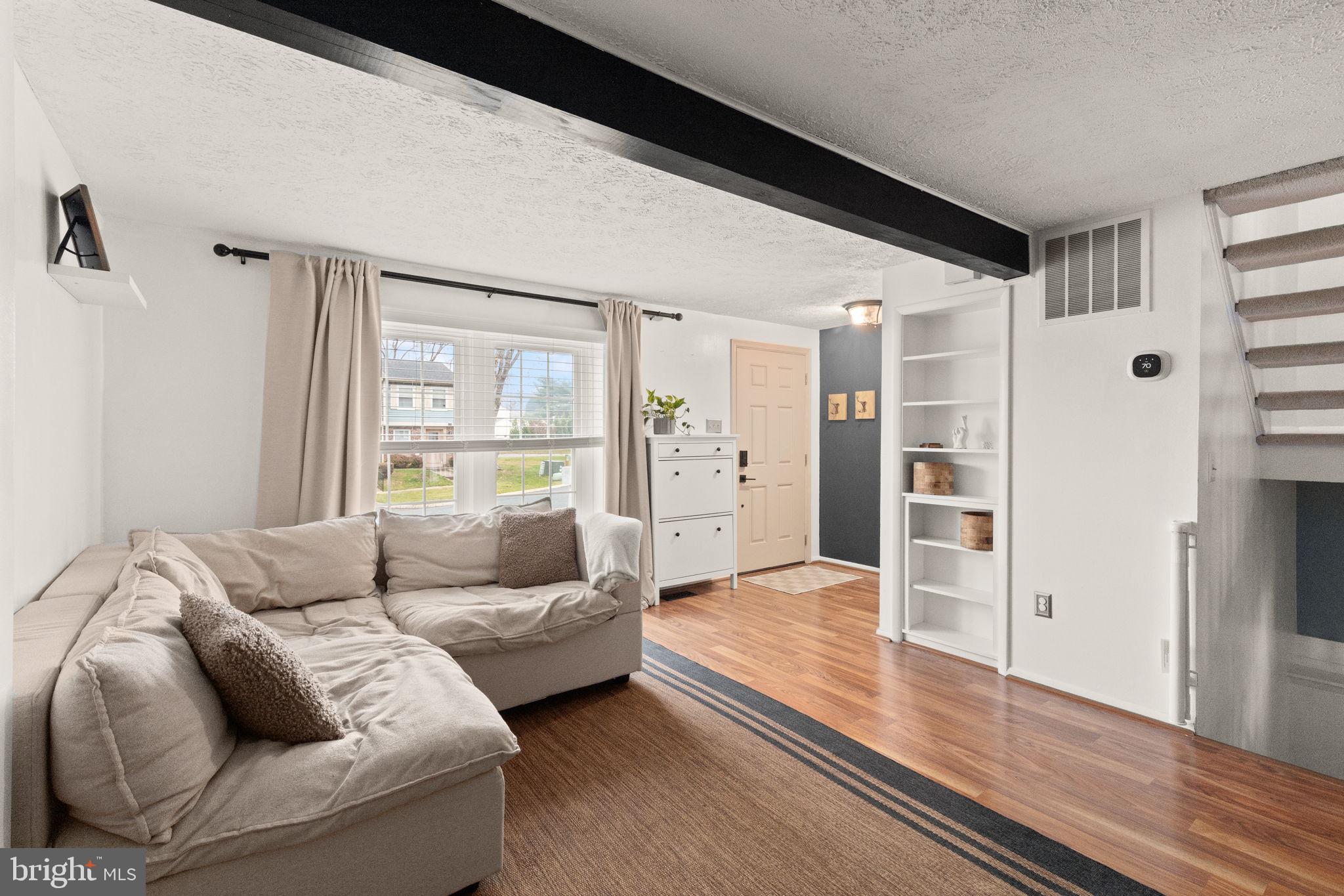 LAUREL VALLEY - Residential