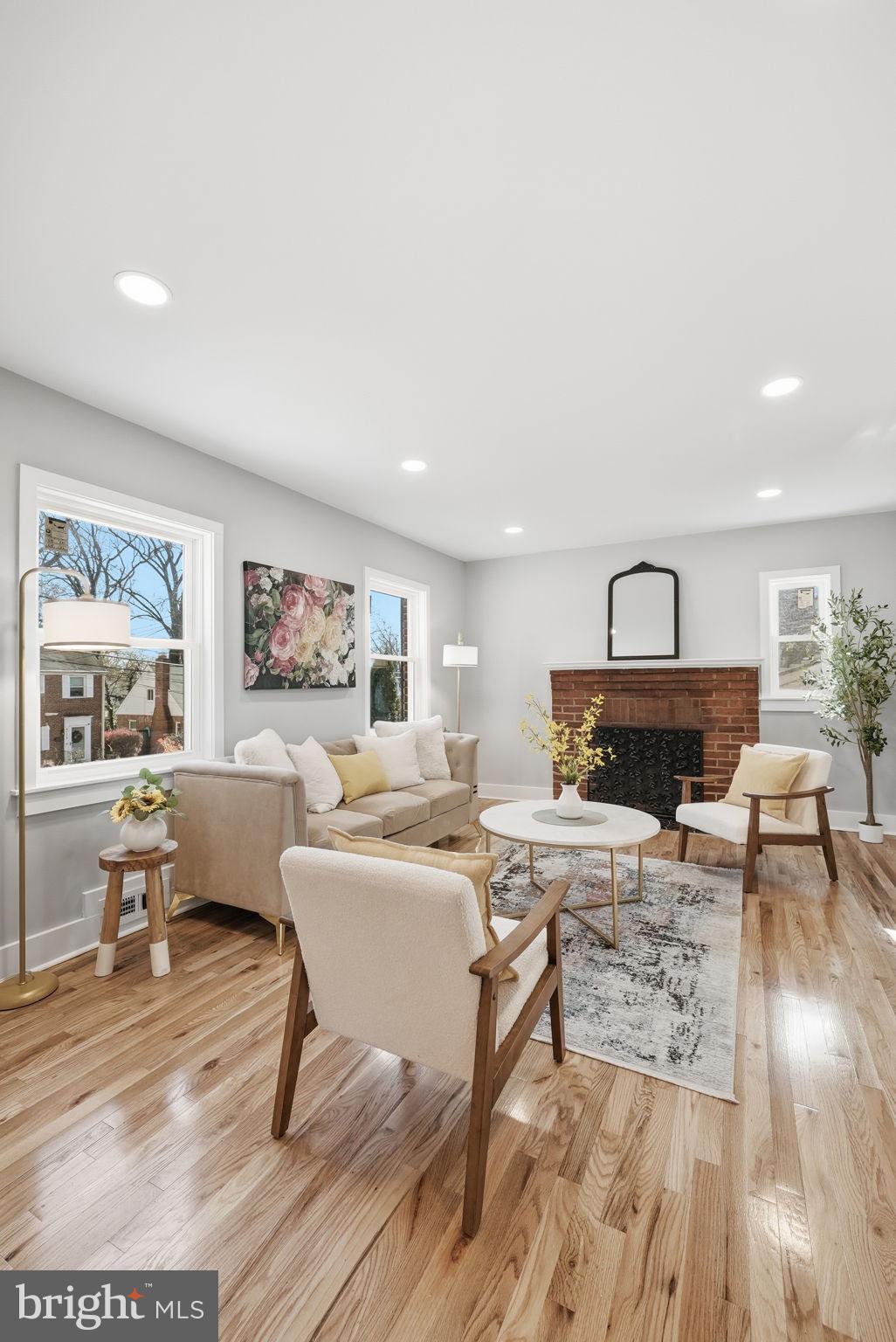 FOREST HILLS - Residential