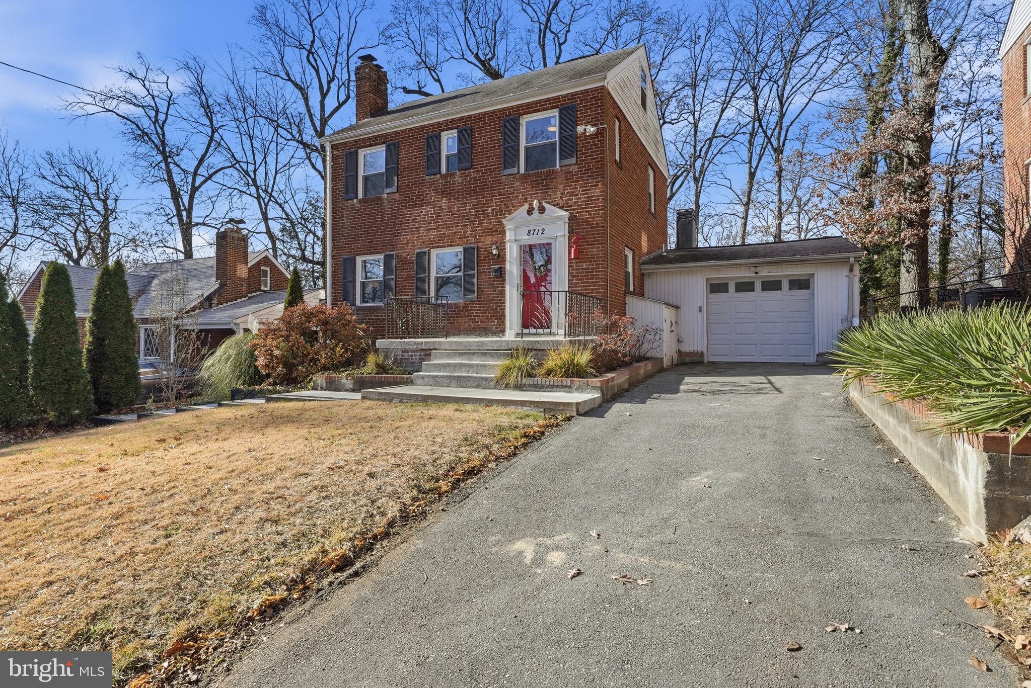 FOREST HILLS - Residential