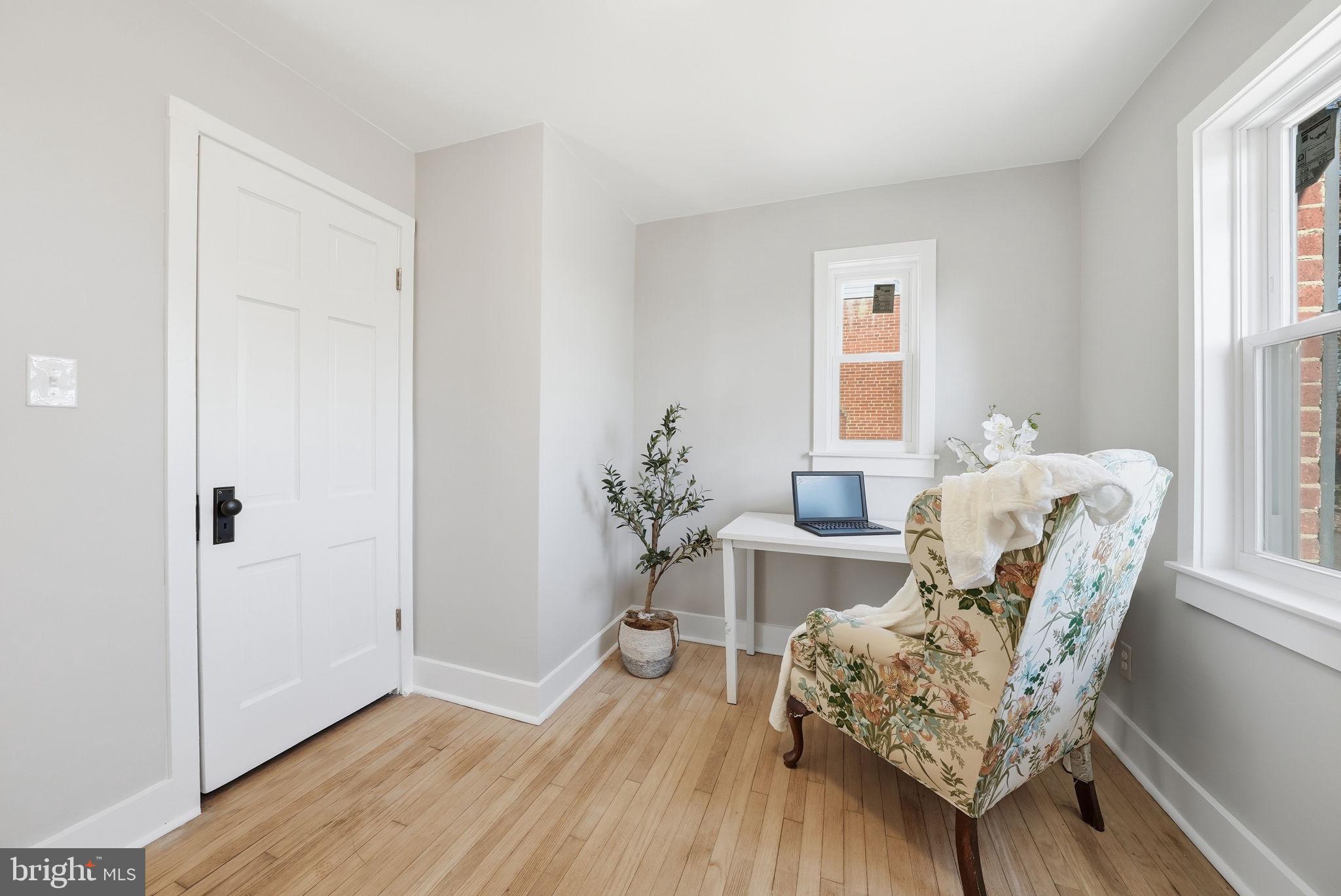 FOREST HILLS - Residential