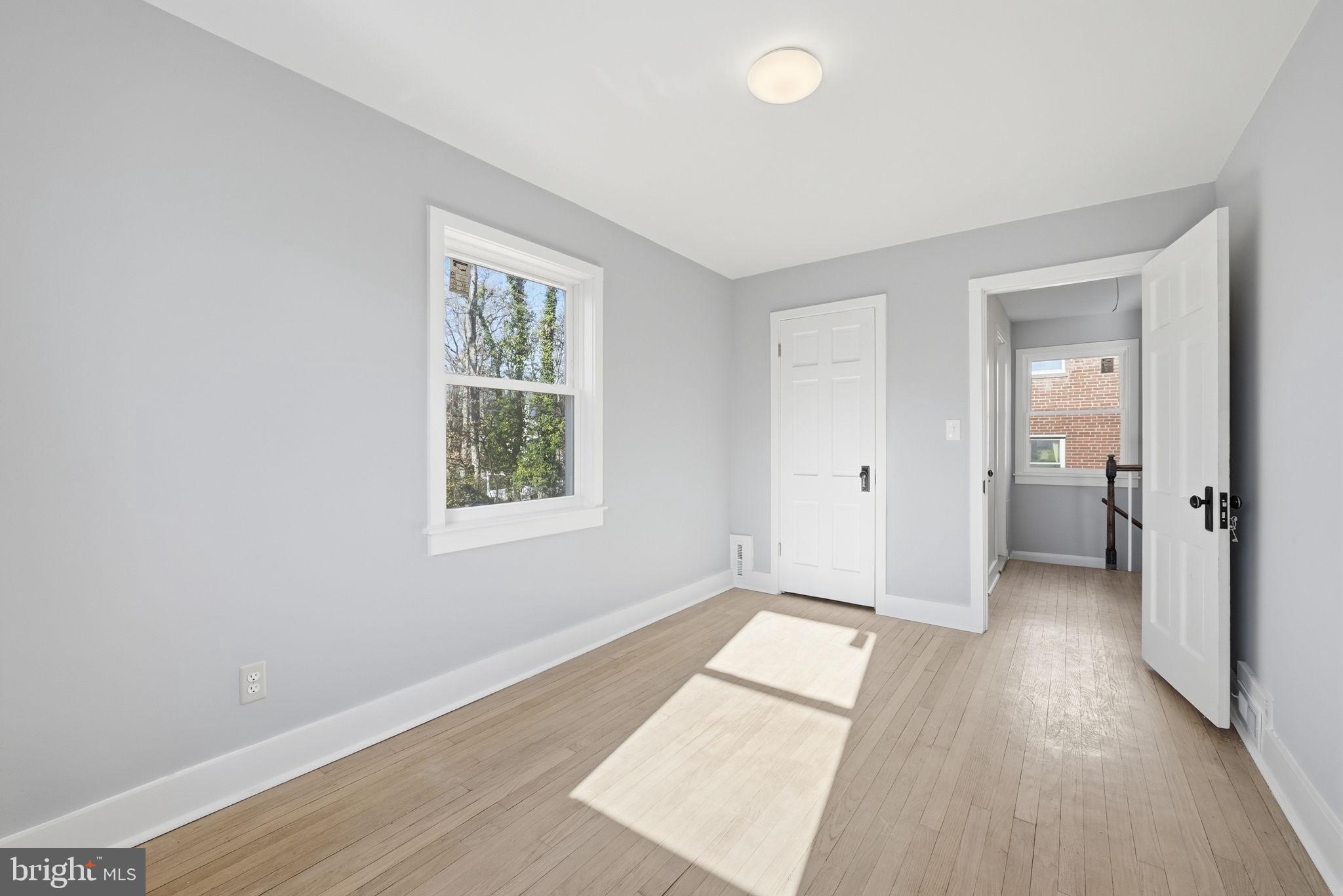 FOREST HILLS - Residential