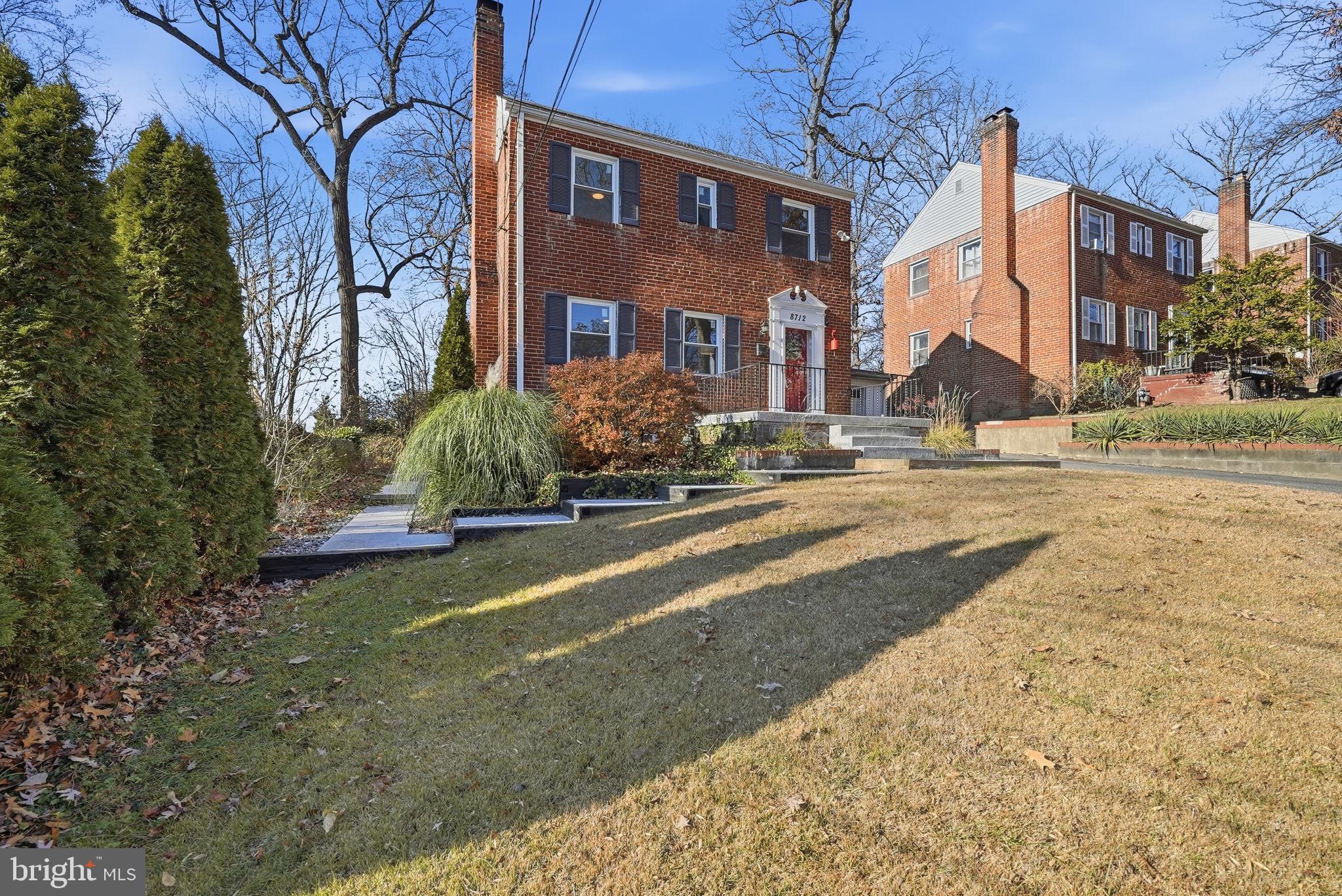 FOREST HILLS - Residential