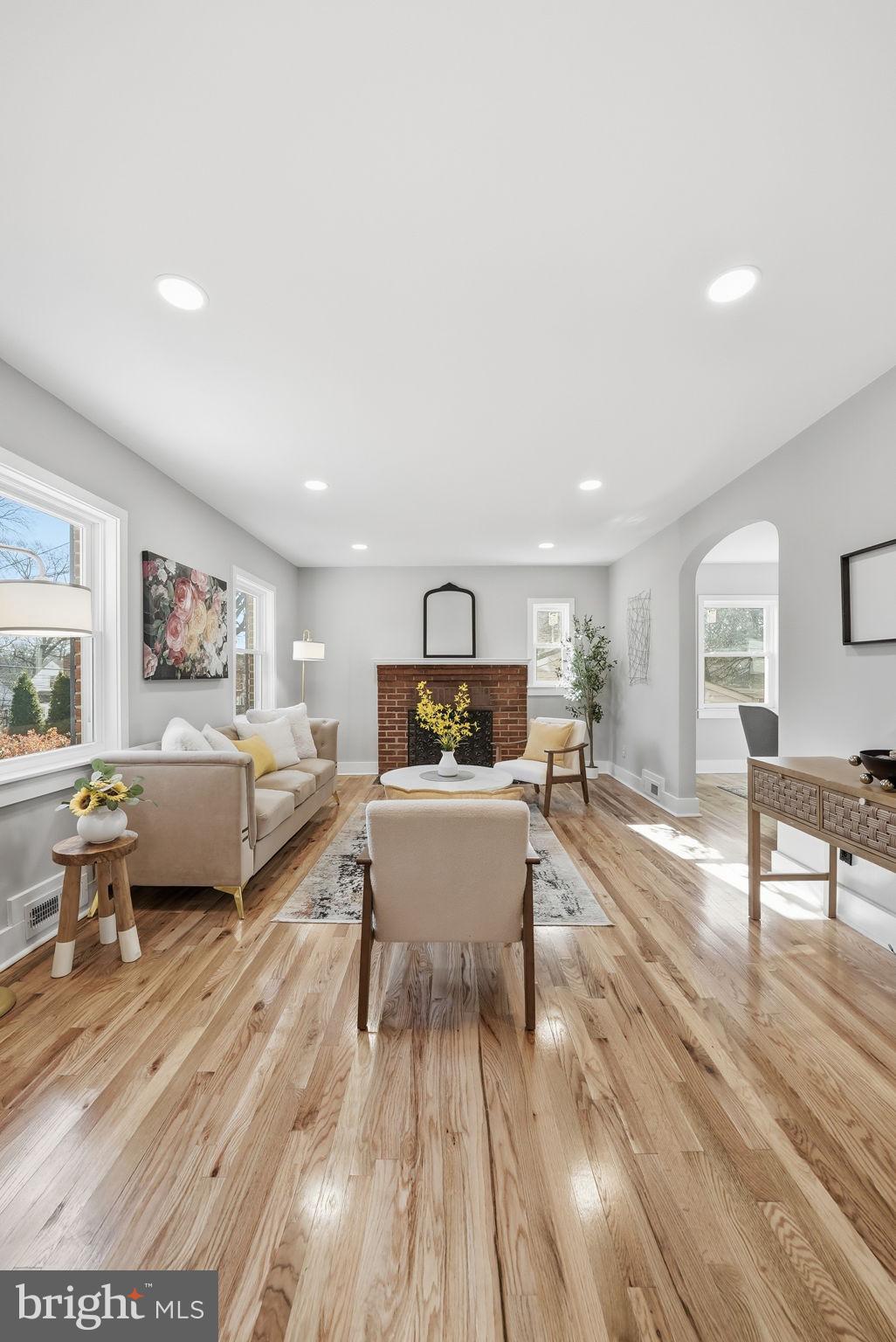 FOREST HILLS - Residential