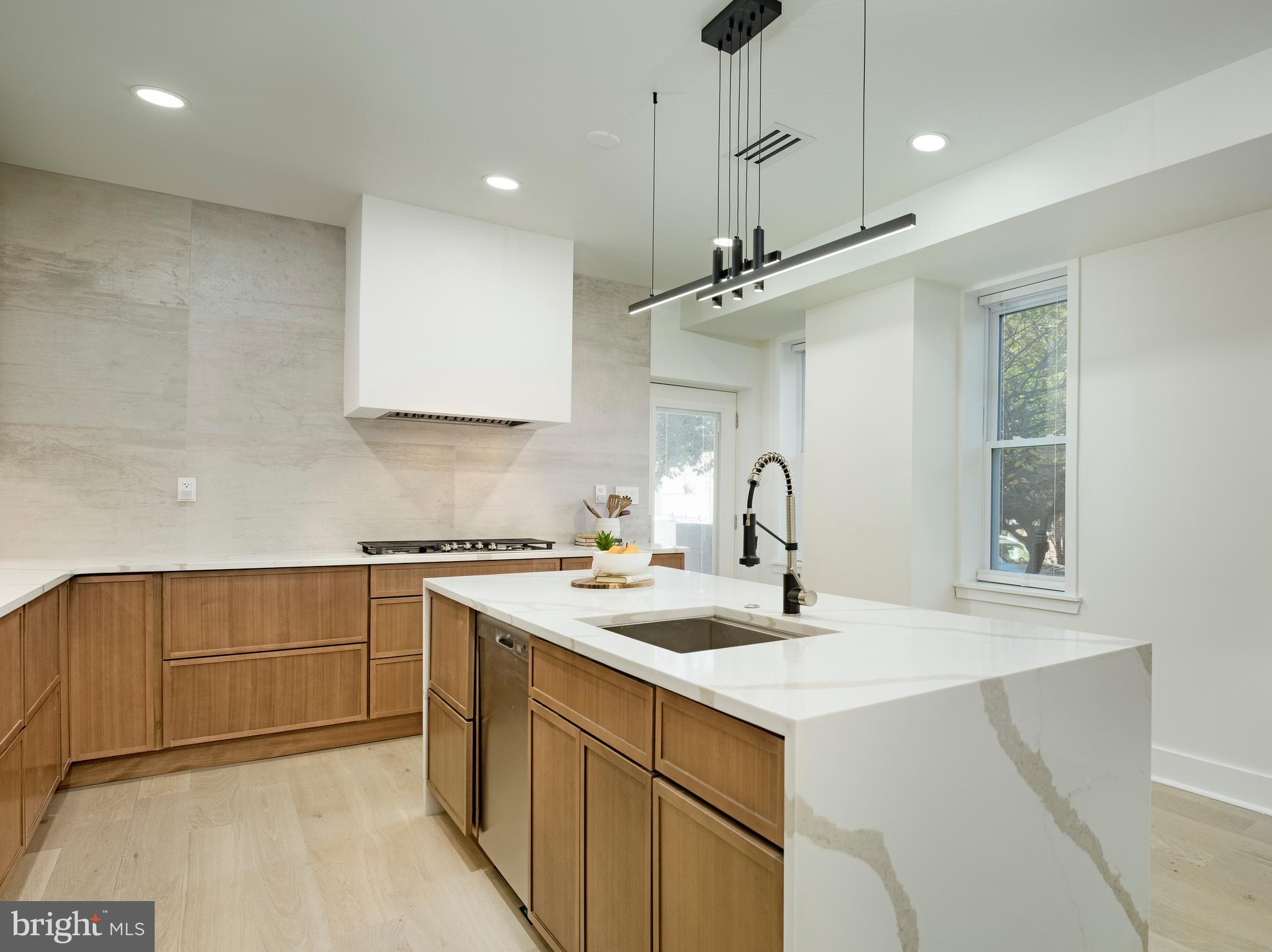 PASSYUNK SQUARE - Residential