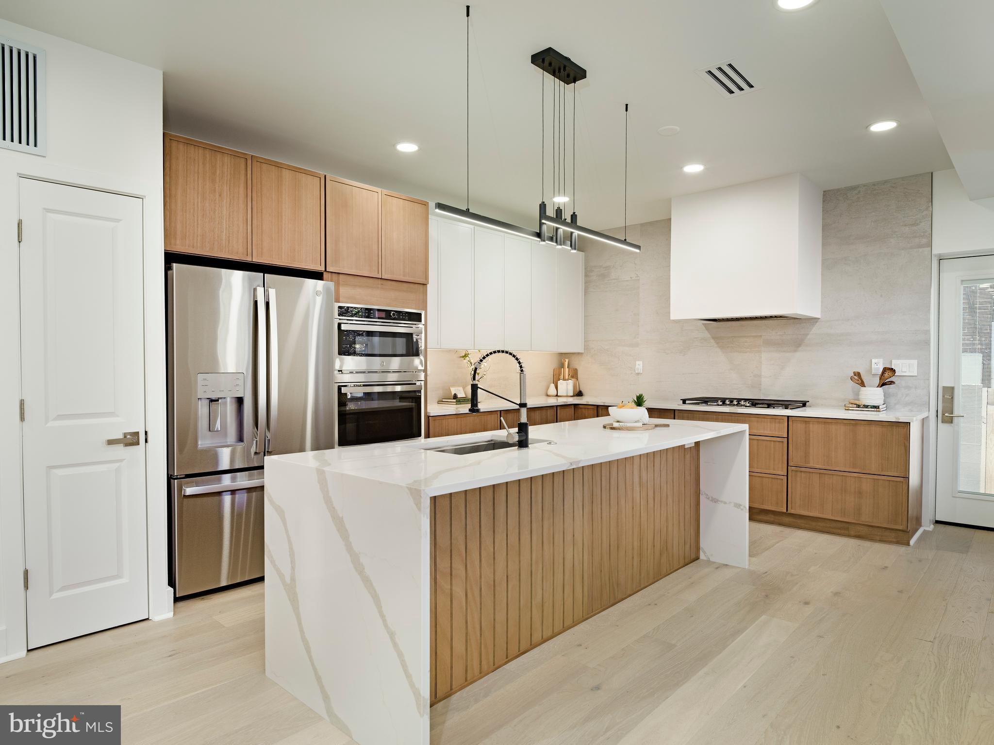 PASSYUNK SQUARE - Residential