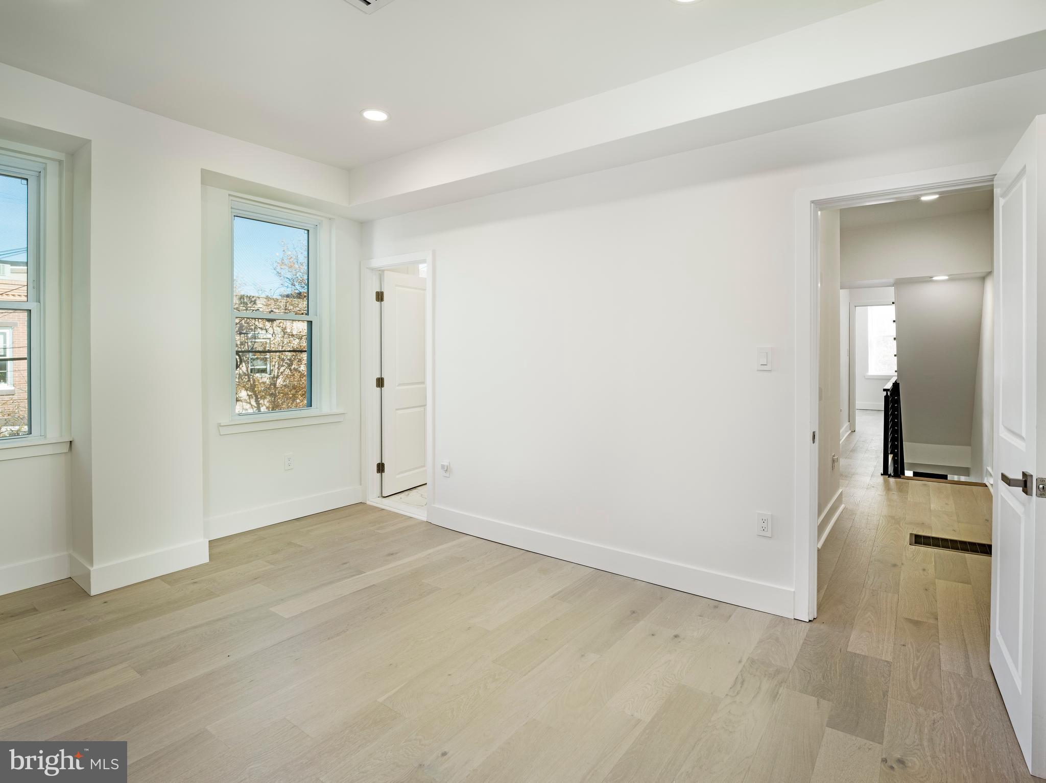 PASSYUNK SQUARE - Residential