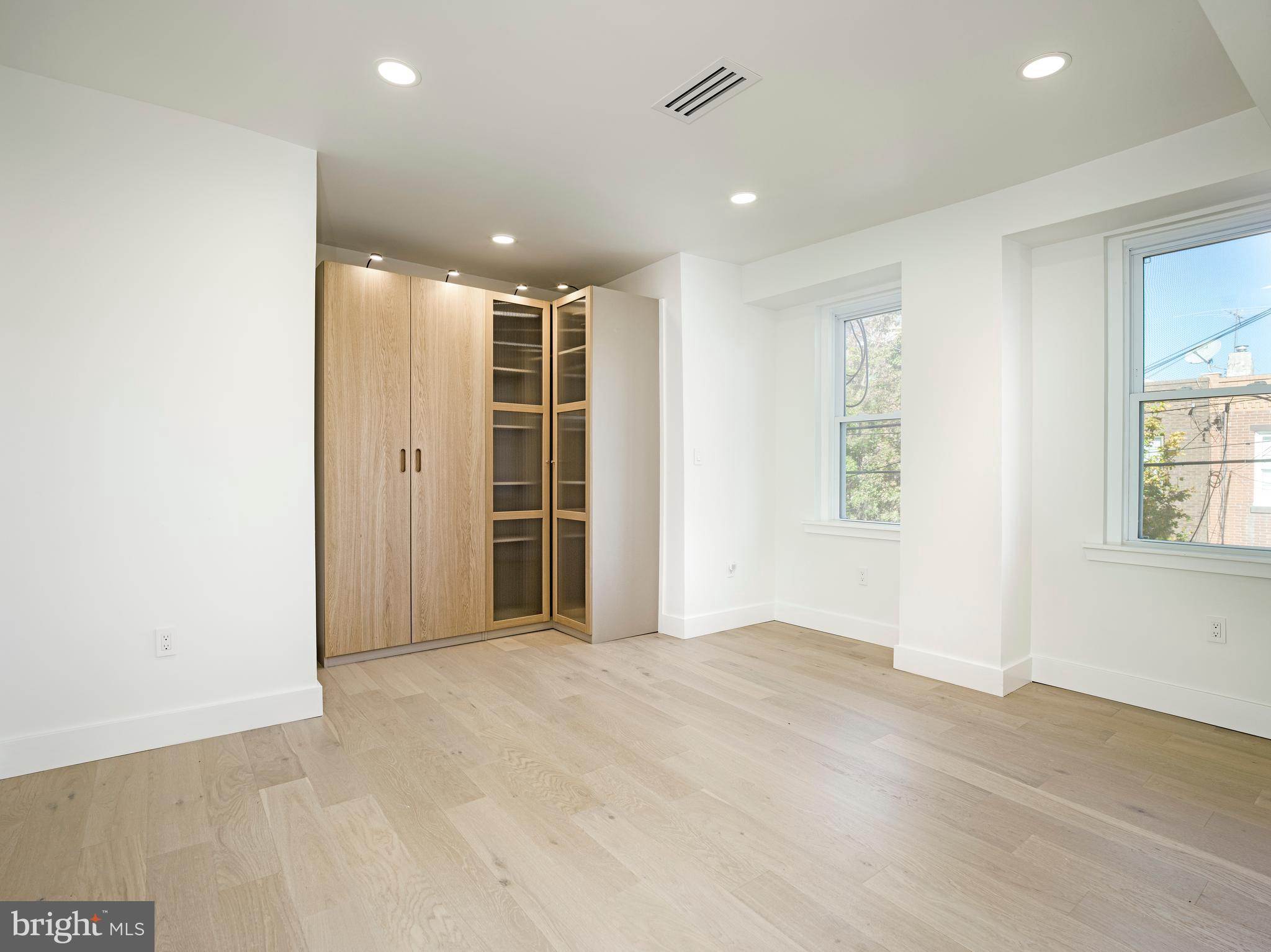 PASSYUNK SQUARE - Residential