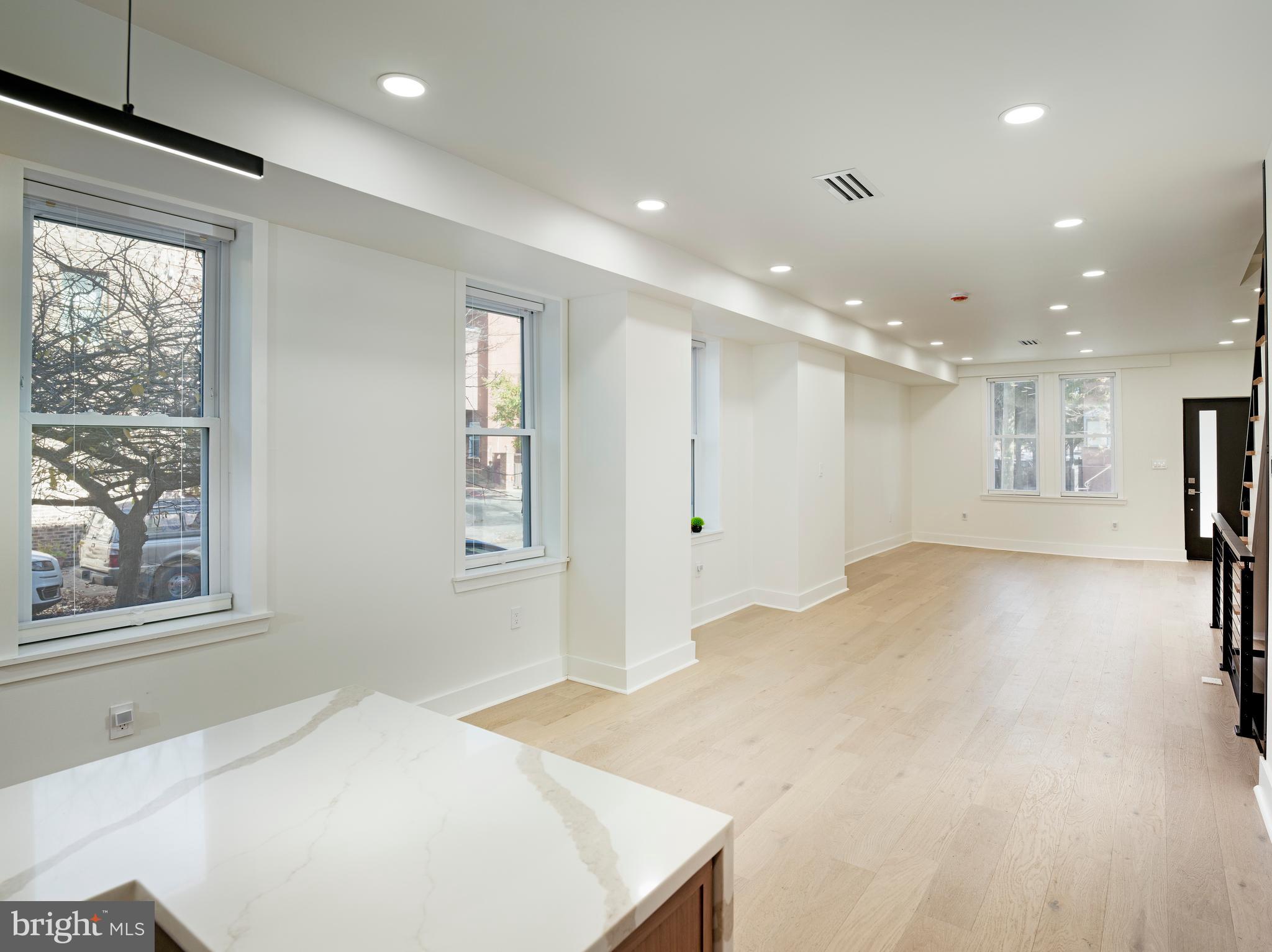 PASSYUNK SQUARE - Residential