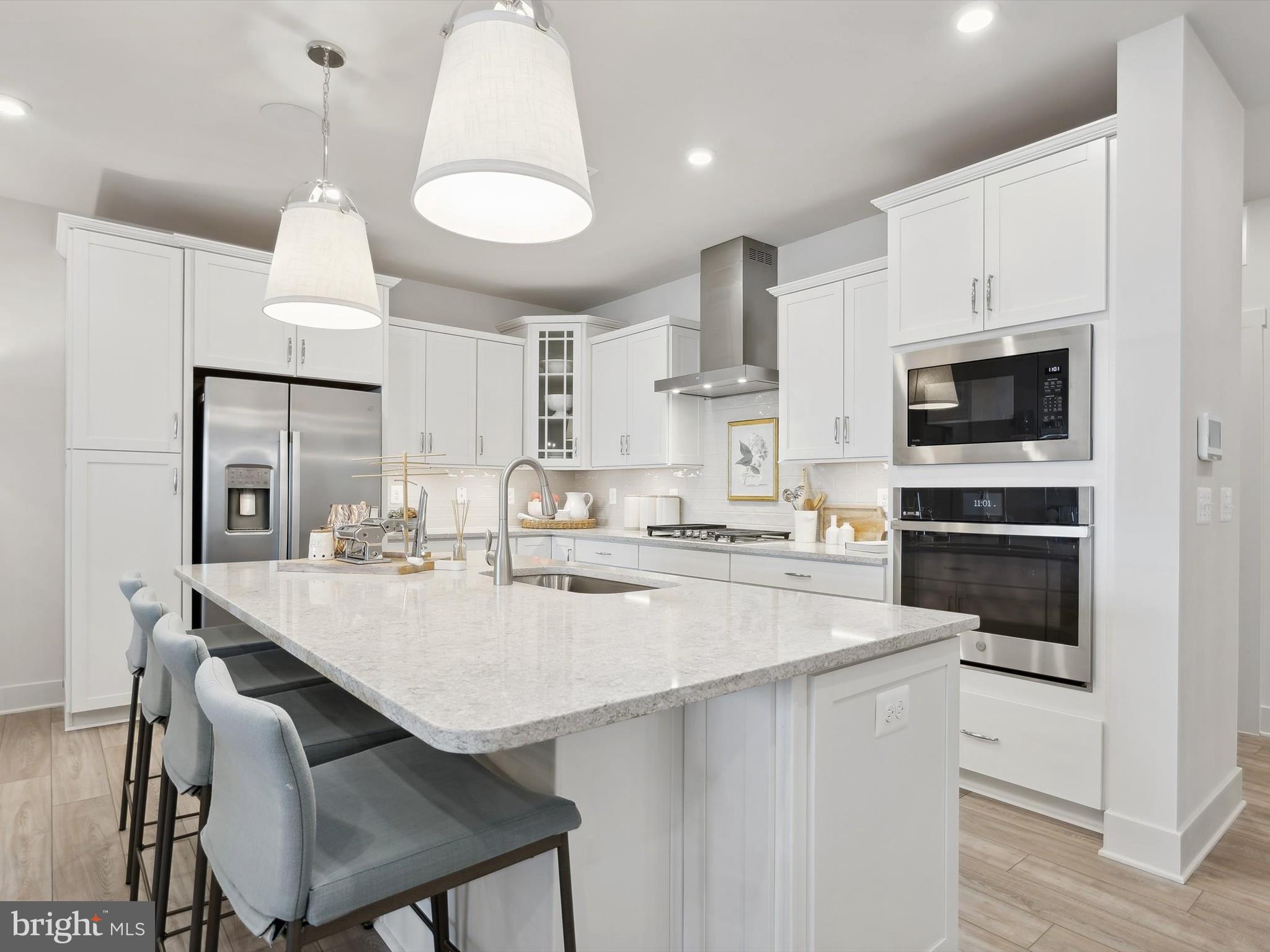 FOUR SEASONS AT KENT ISLAND - Residential