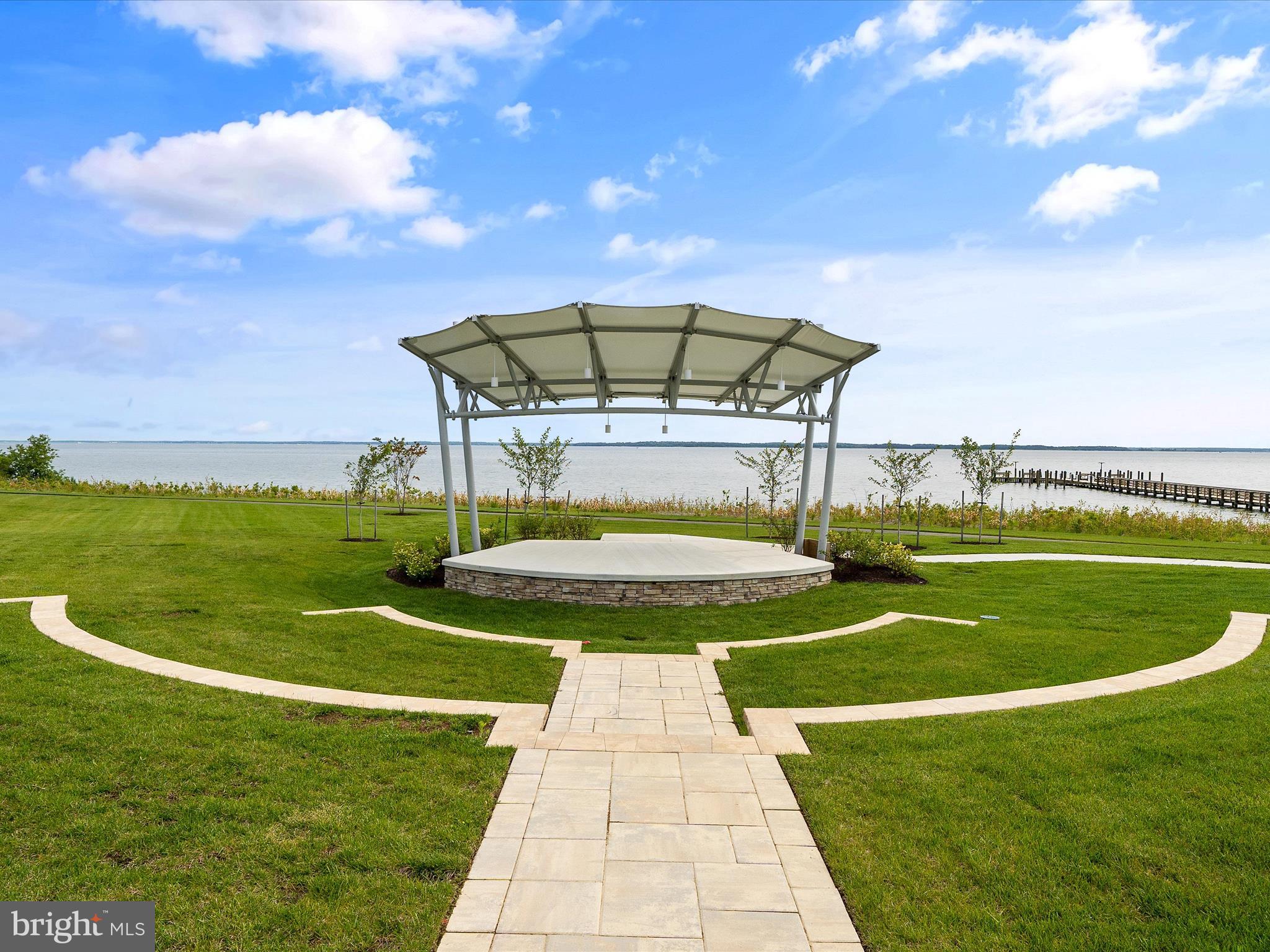 FOUR SEASONS AT KENT ISLAND - Residential