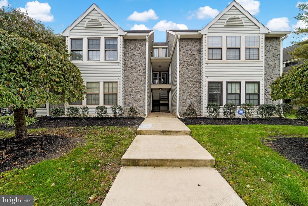 Photo of 74 Bridgewater Drive, MARLTON, NJ 08053 (MLS # NJBL2098688)