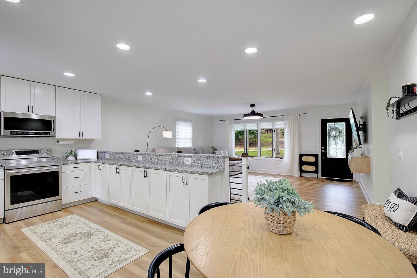 5822 LONG BEACH DRIVE