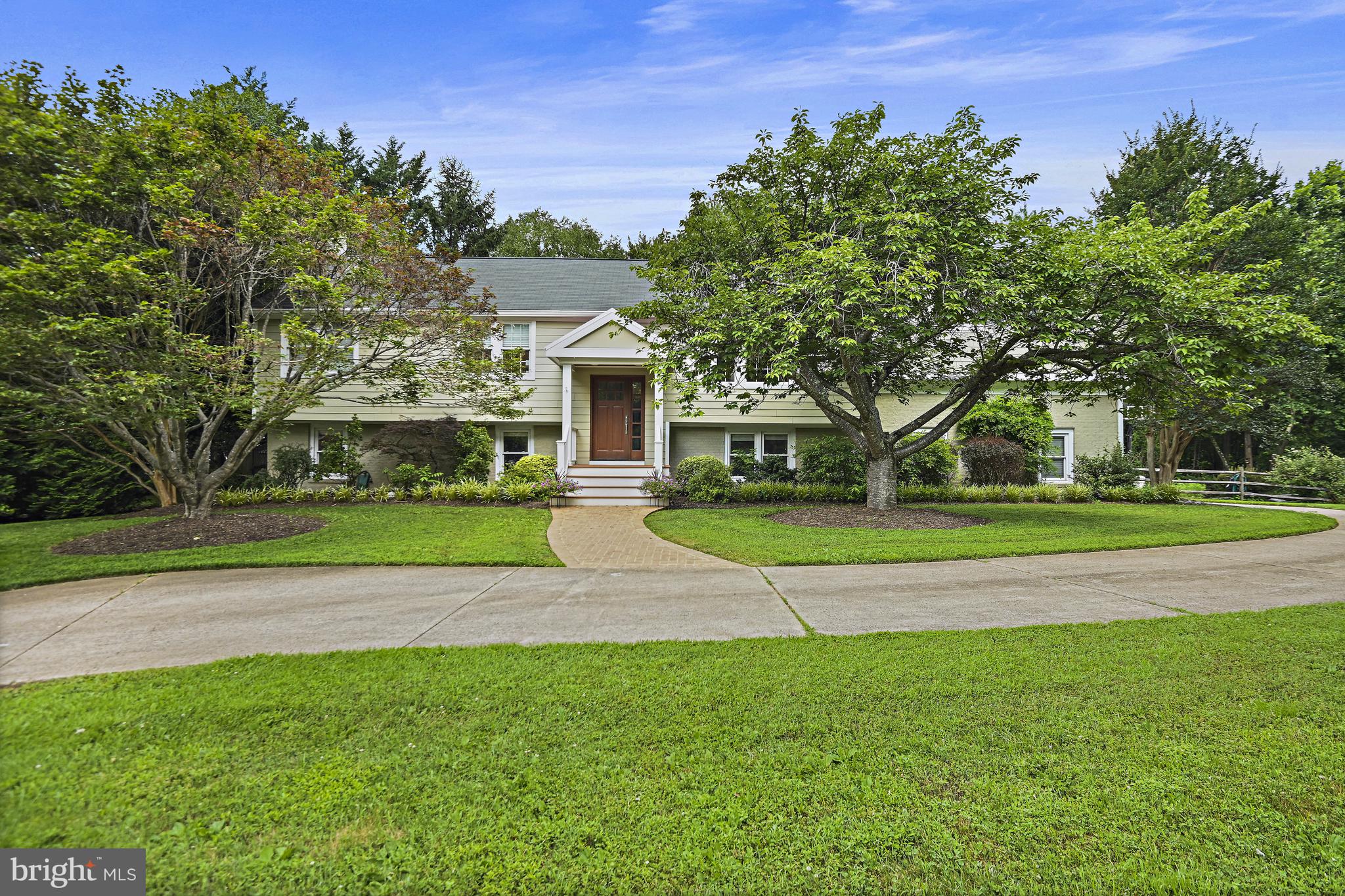 1681 ABBEY OAK DRIVE