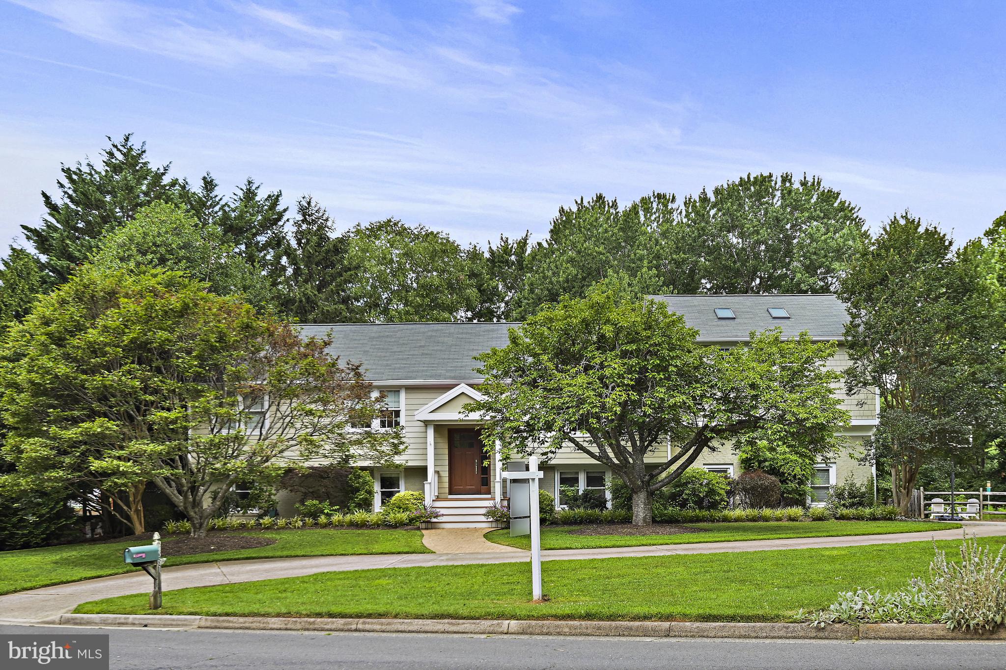 1681 ABBEY OAK DRIVE