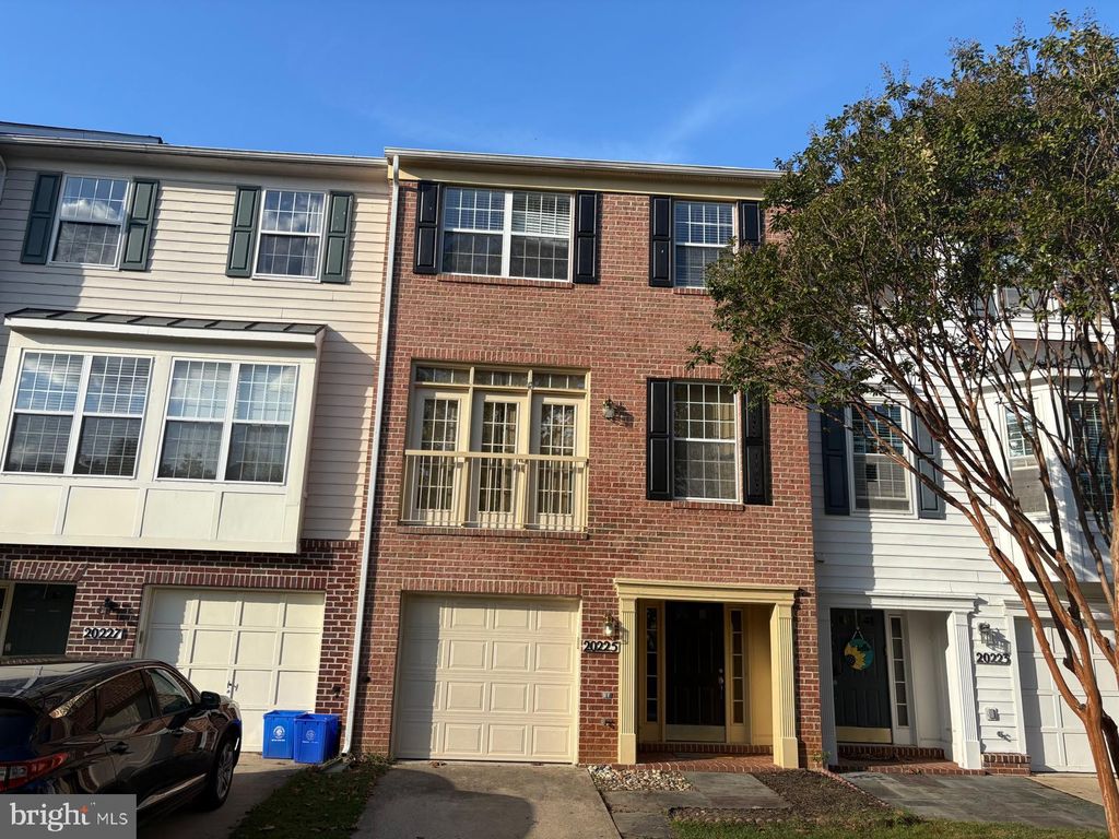 Photo of 20225 Yankee Harbor Place, GAITHERSBURG, MD 20886 (MLS # MDMC2200930)
