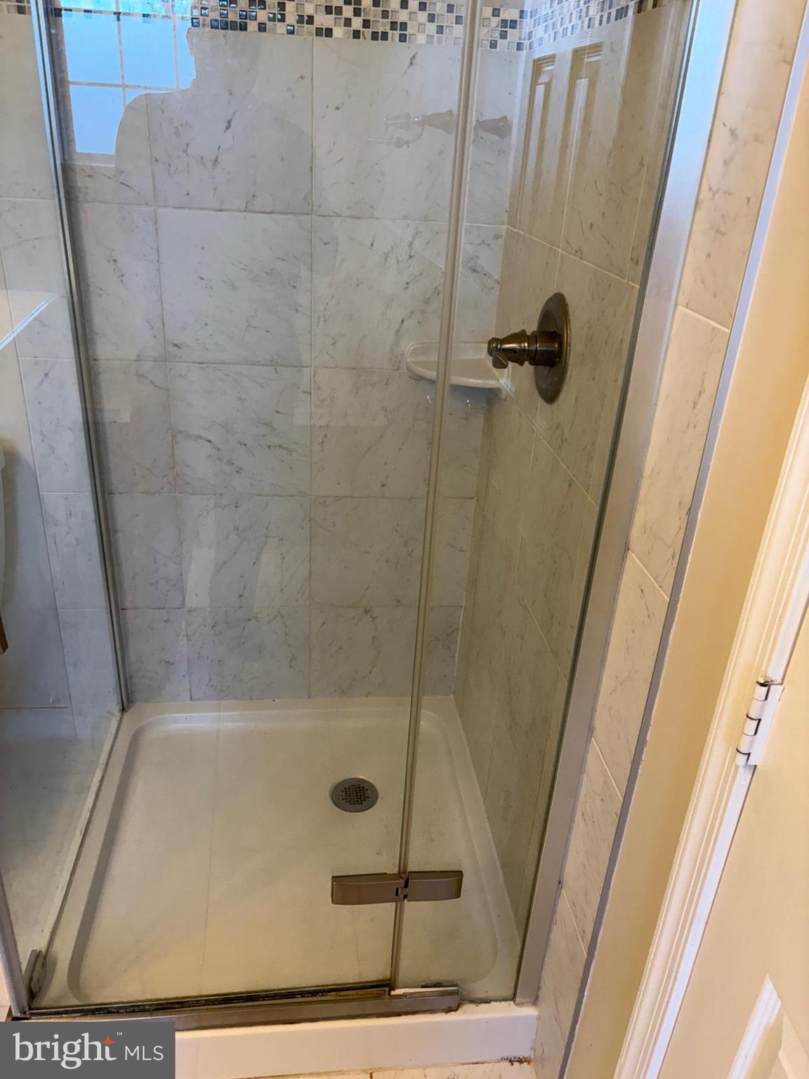 RIDGEFIELD - Residential Lease