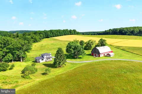 MLS: MDGA2012212