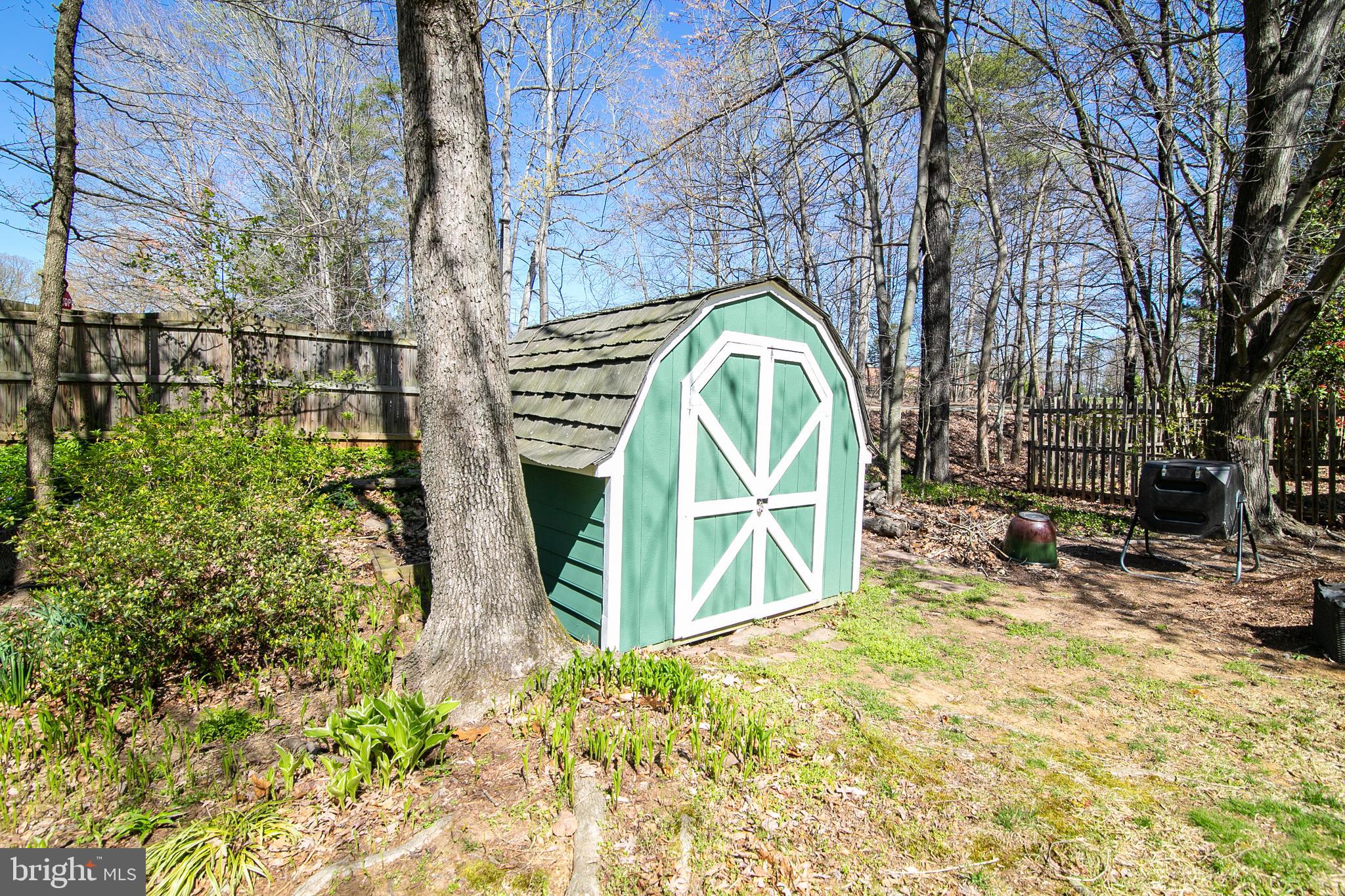 MONTCLAIR/COUNTRY CLUB - Residential