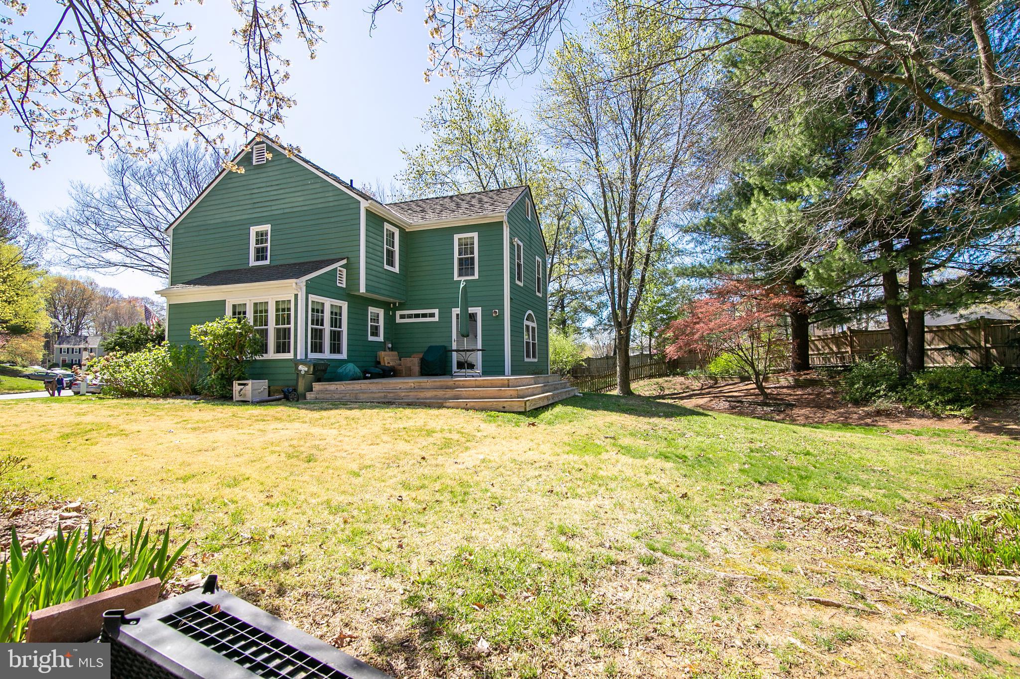 MONTCLAIR/COUNTRY CLUB - Residential