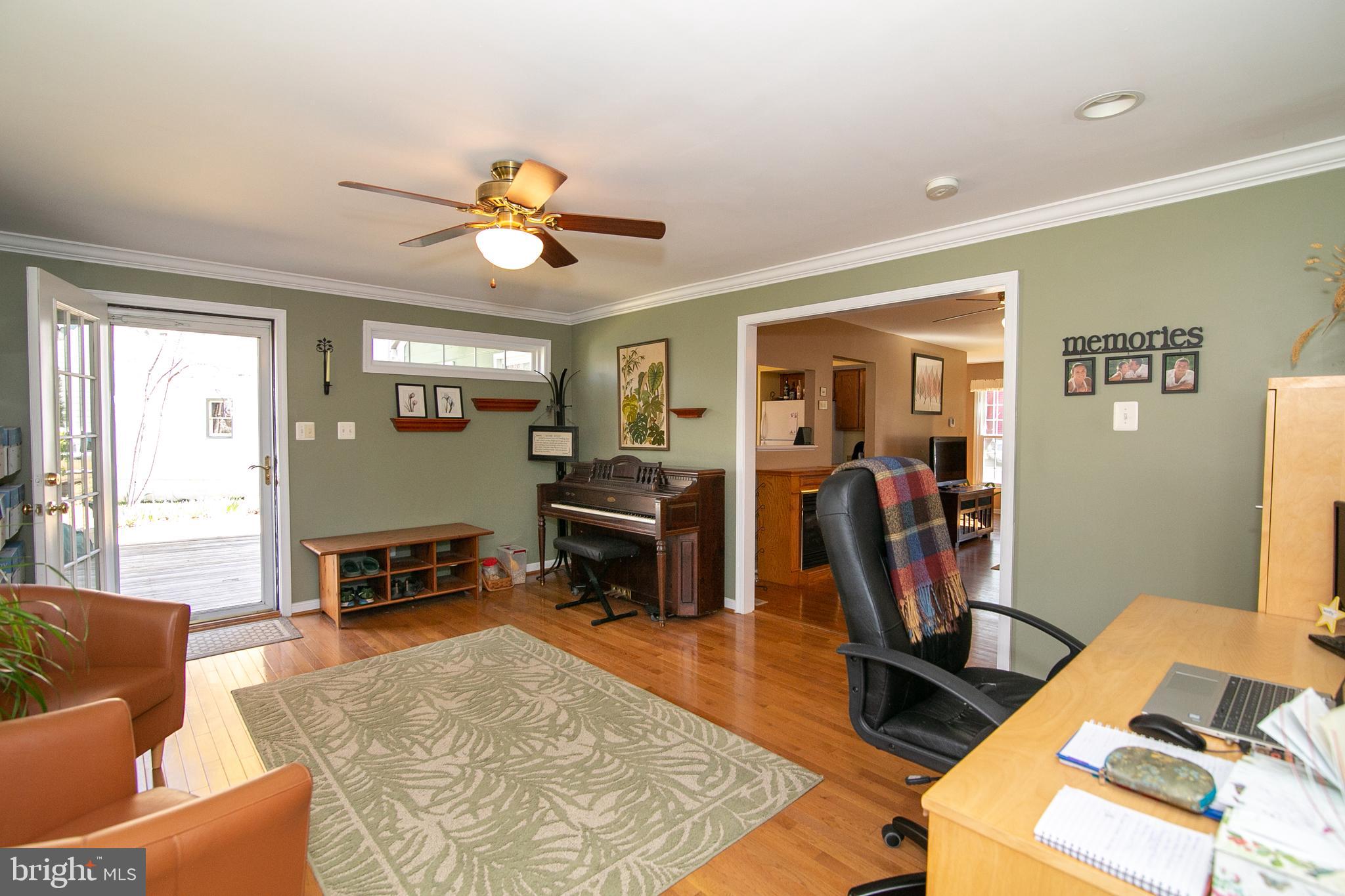 MONTCLAIR/COUNTRY CLUB - Residential