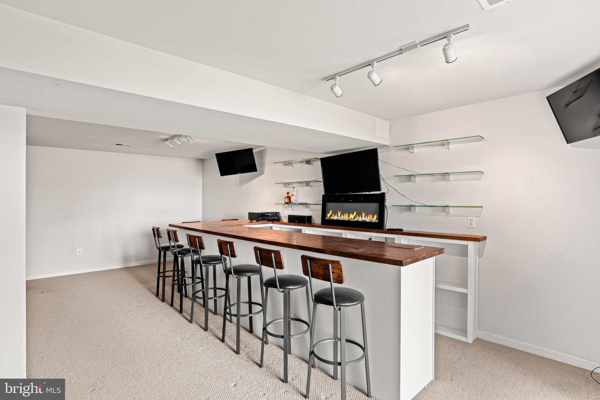 SADDLE RIDGE ESTATES - Residential