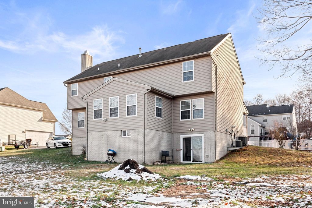 Photo of 791 Crestwood Dr, CHAMBERSBURG, PA 17202 (MLS # PAFL2031624)