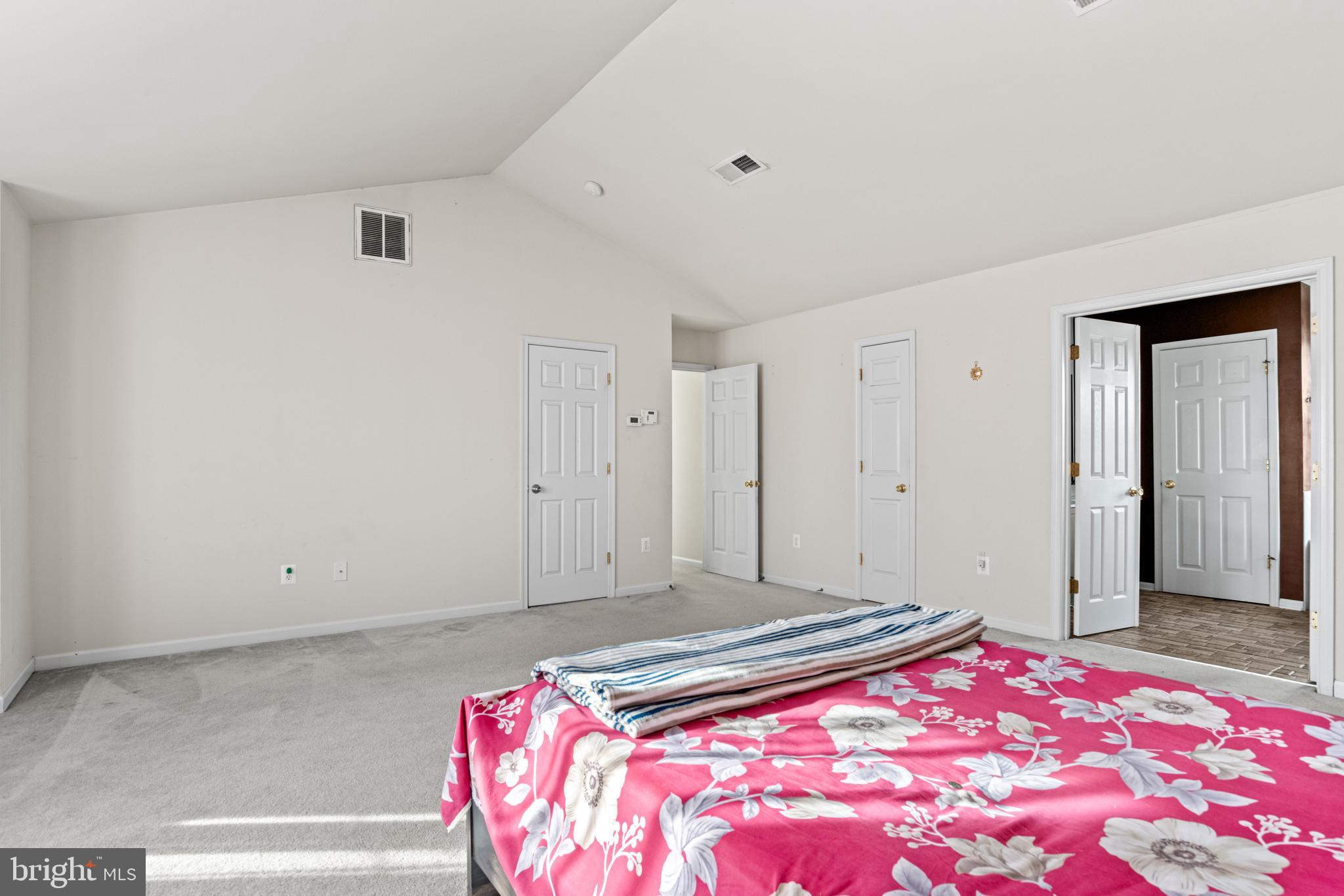 SADDLE RIDGE ESTATES - Residential