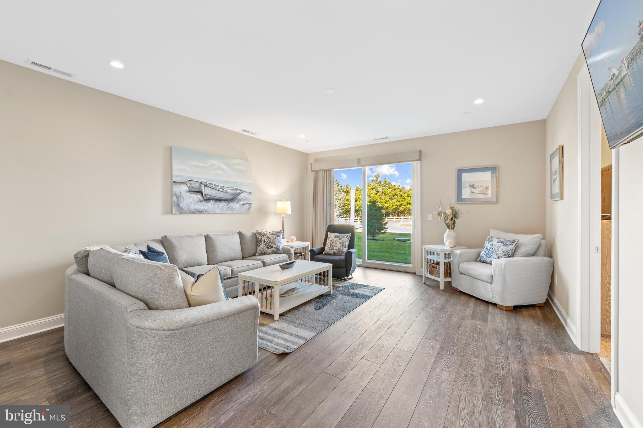 SEAPOINTE - Residential