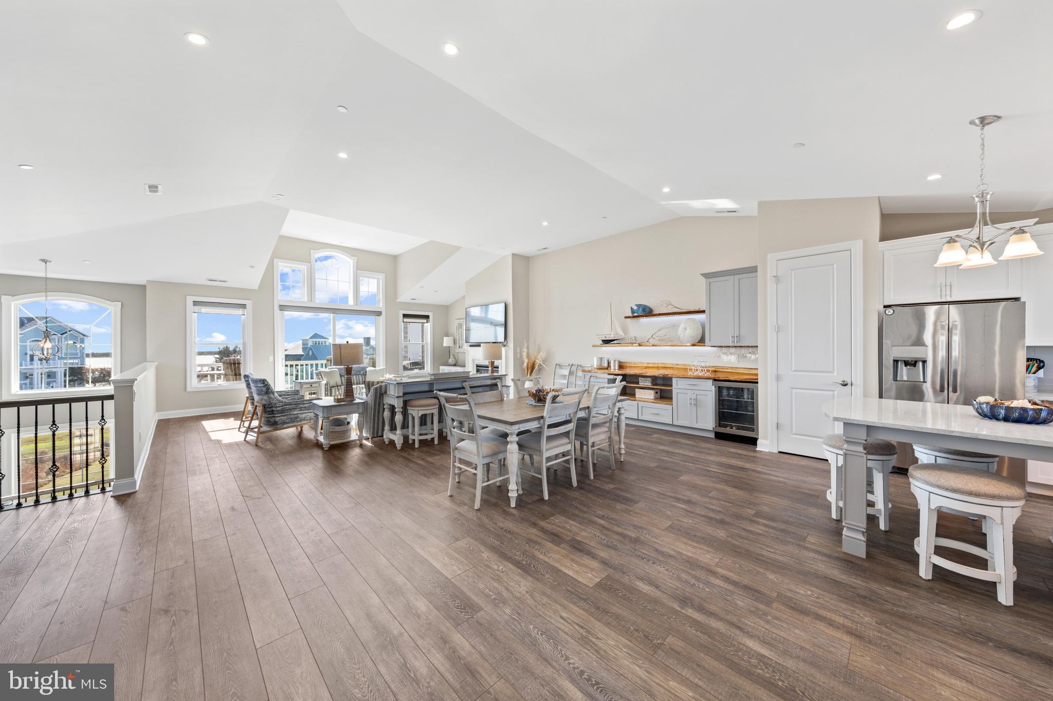 SEAPOINTE - Residential